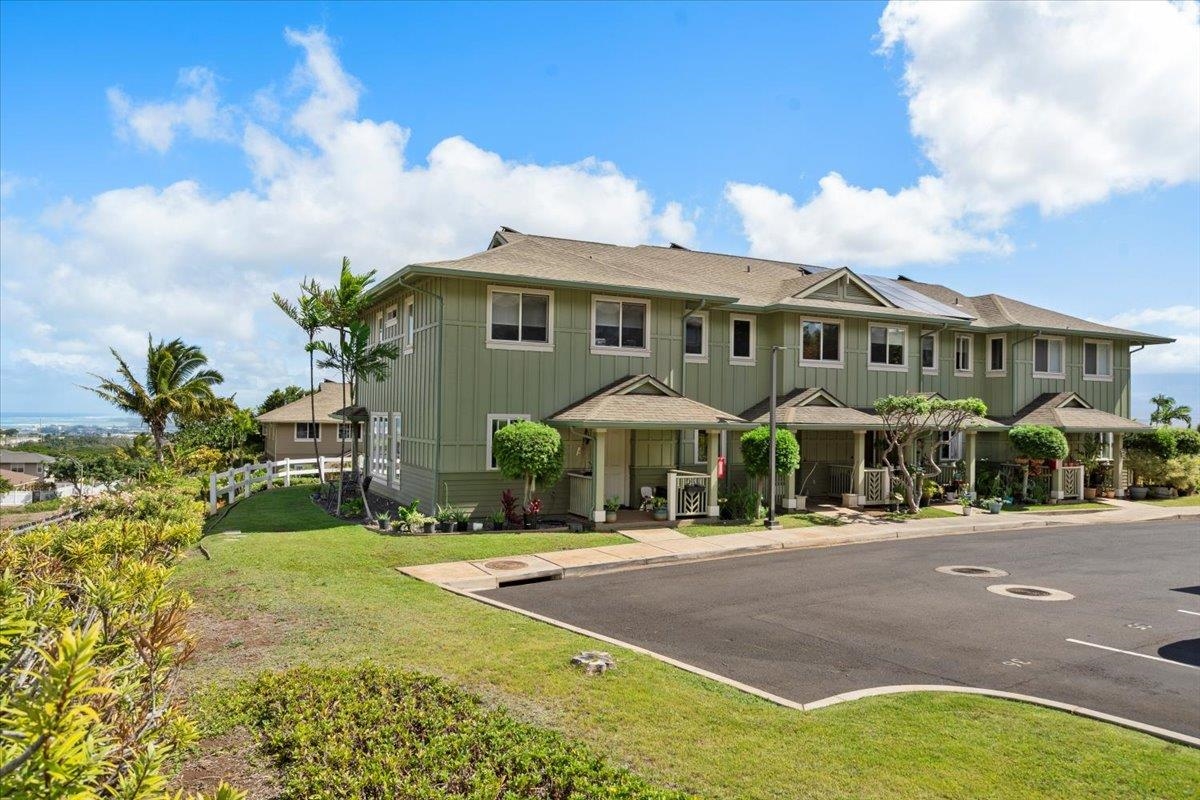 7 Kaloapelu Way Unit: Unit 4B