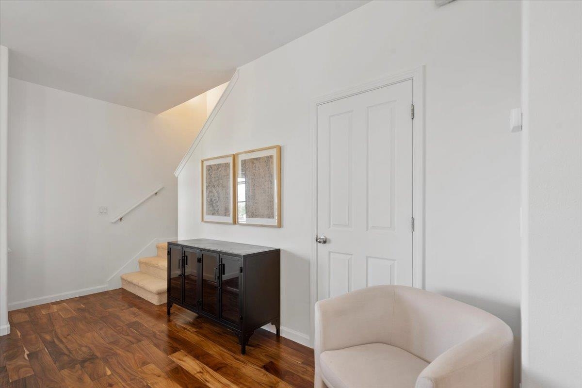 7 Kaloapelu Way Unit: Unit 4B