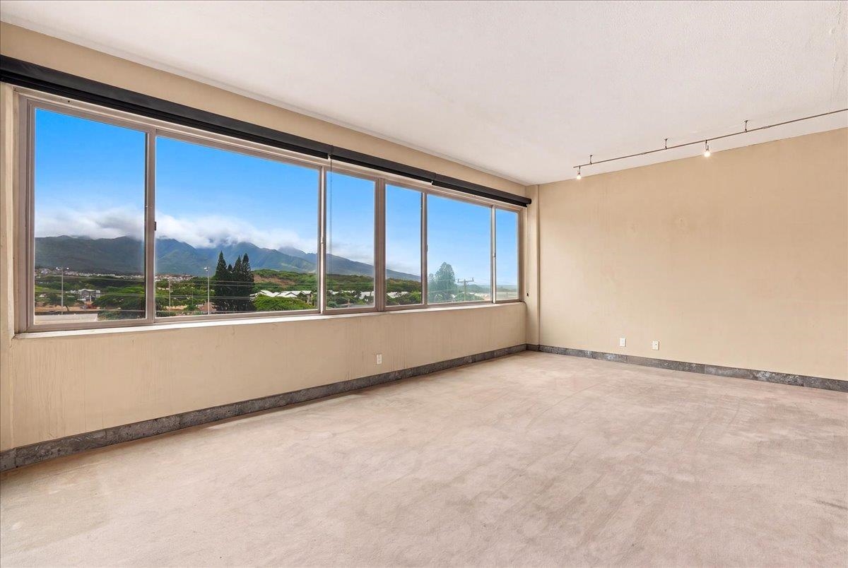 1129 Lower Main St Unit: 407