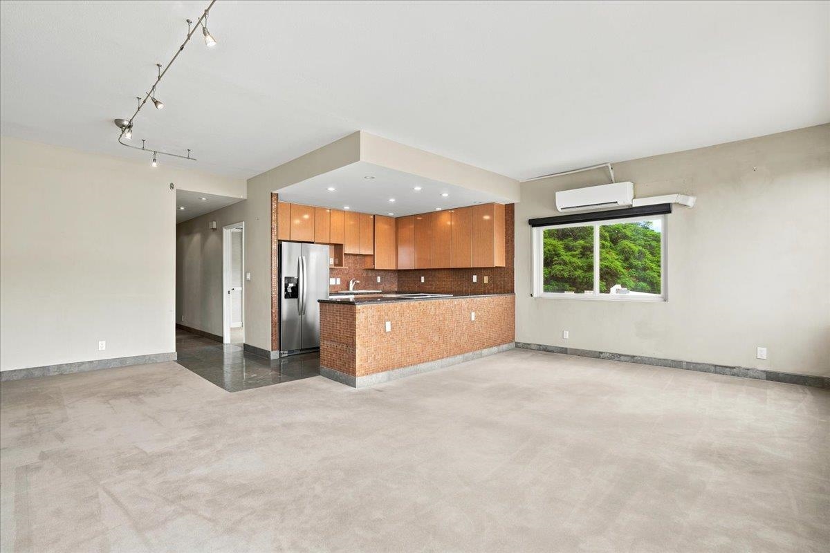 1129 Lower Main St Unit: 407