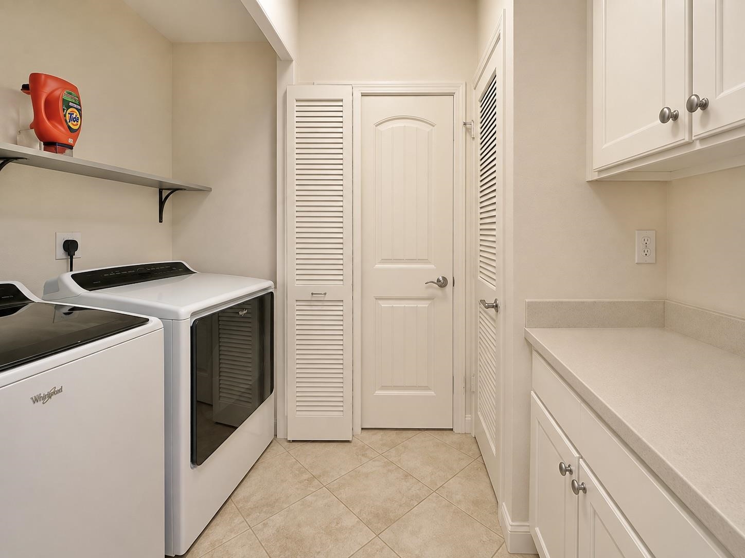 162 Anamuli St