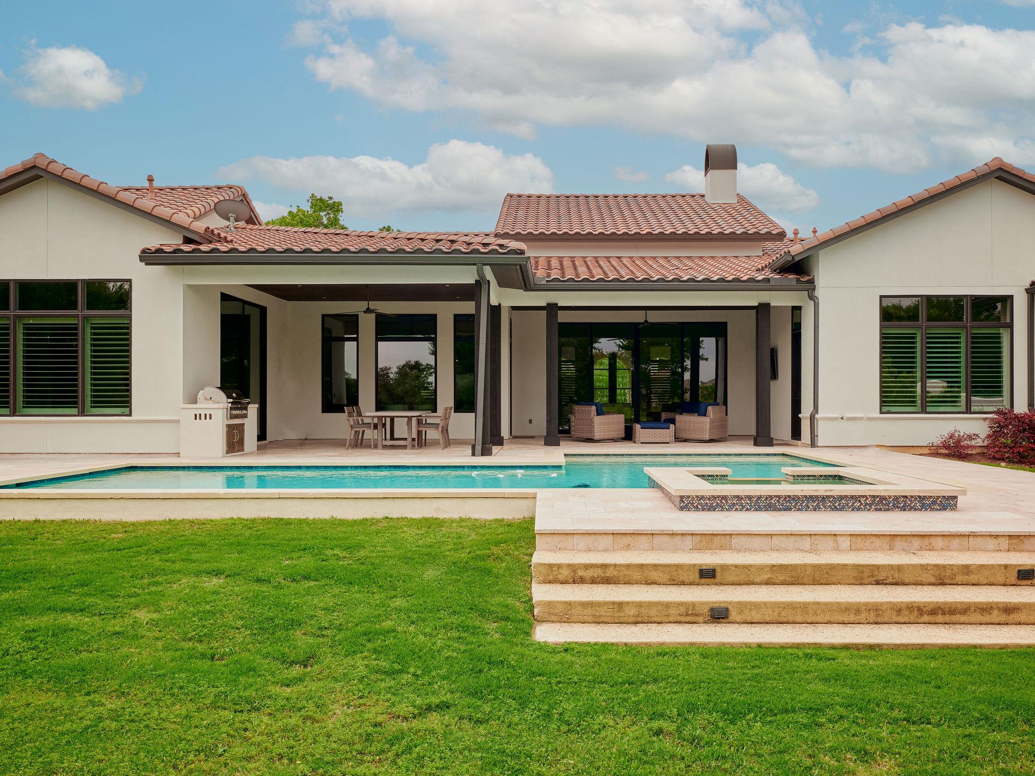 205 Green Leaf LN