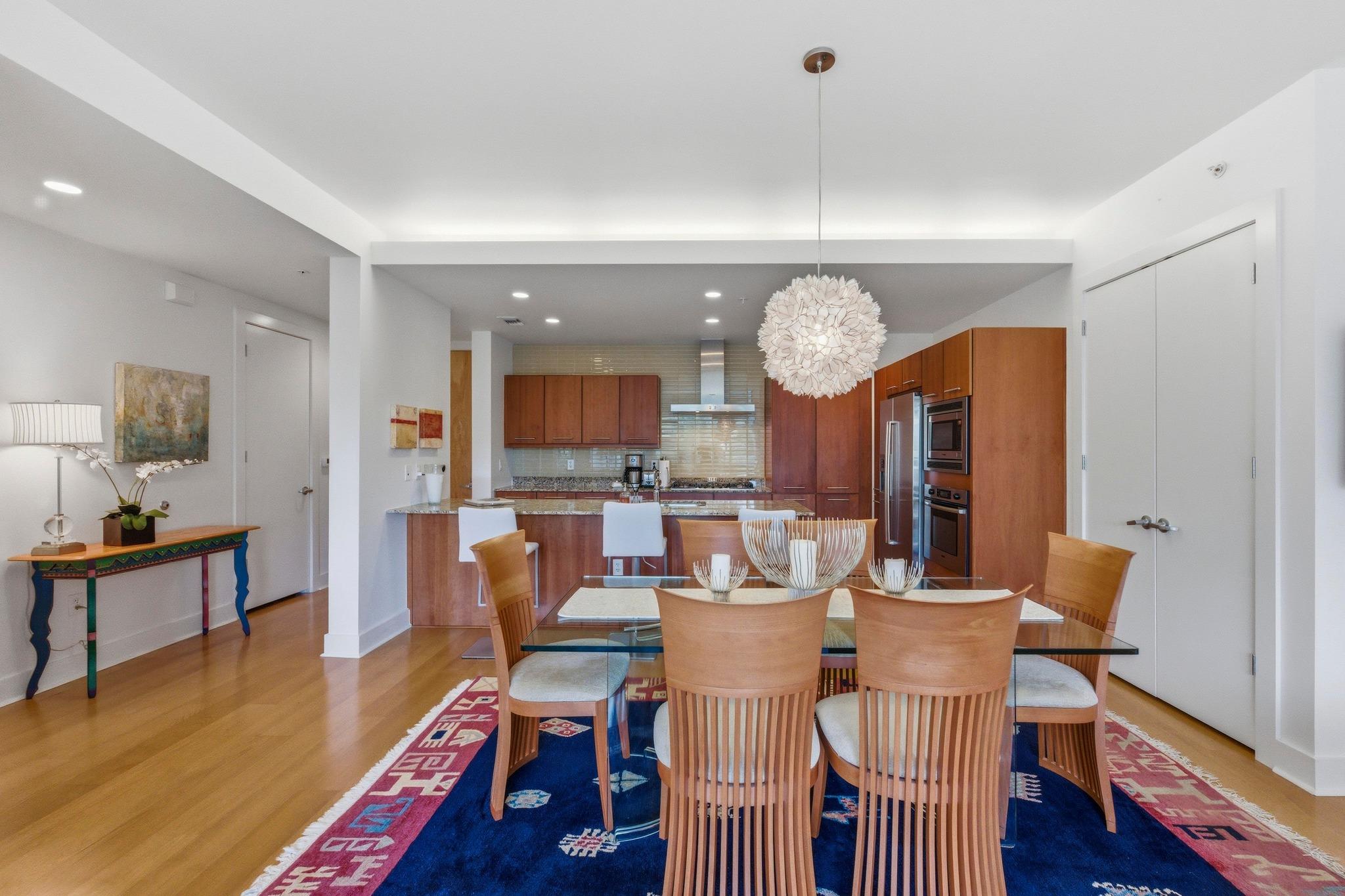 210 Lee Barton DR # 401