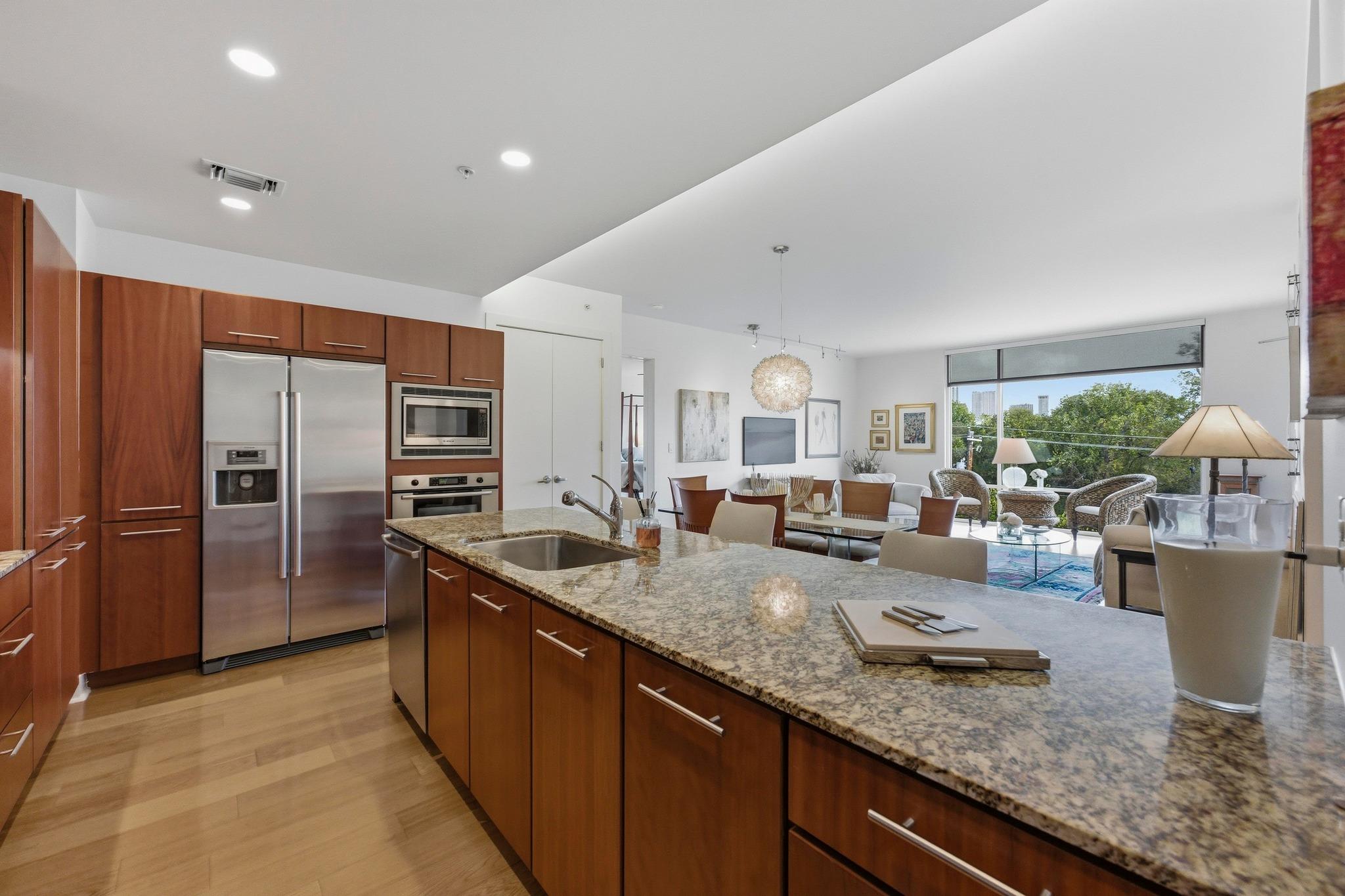 210 Lee Barton DR # 401