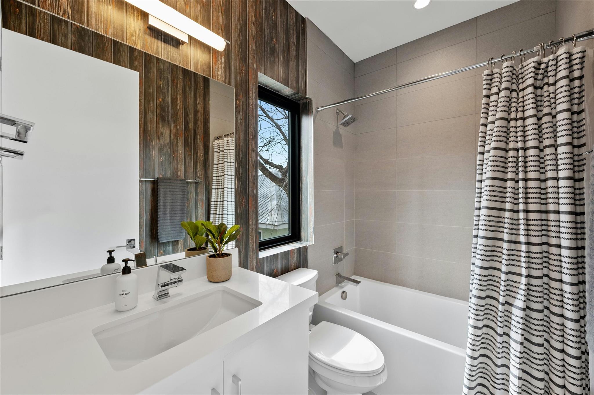 1225 Hillside Ave # 6