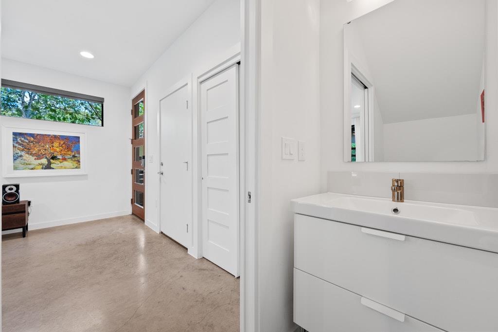 1005 Cardinal LN # B