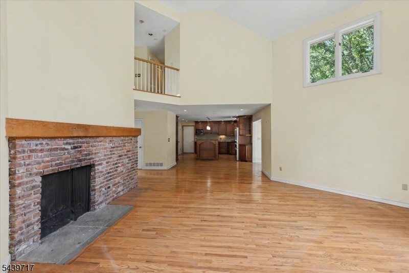 12 Upper Creek Rd
