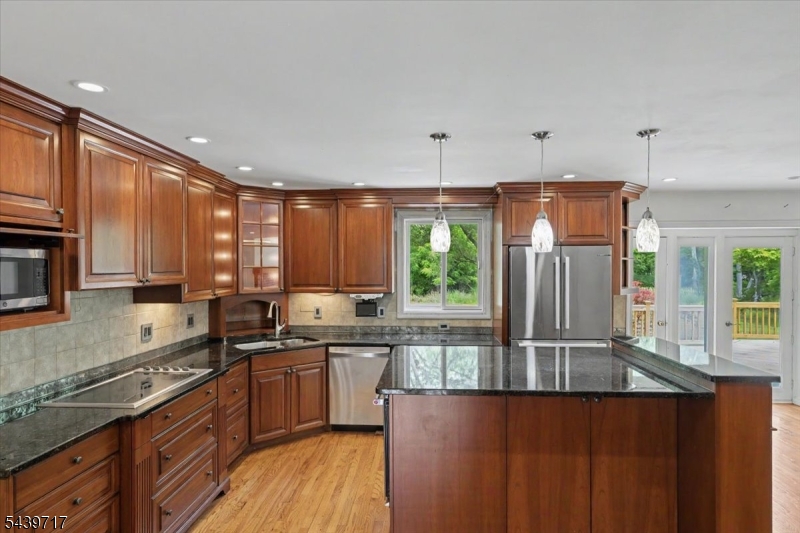 12 Upper Creek Rd