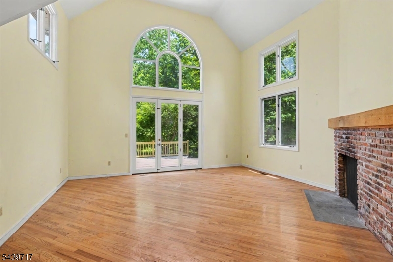 12 Upper Creek Rd