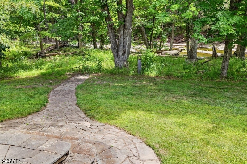 12 Upper Creek Rd