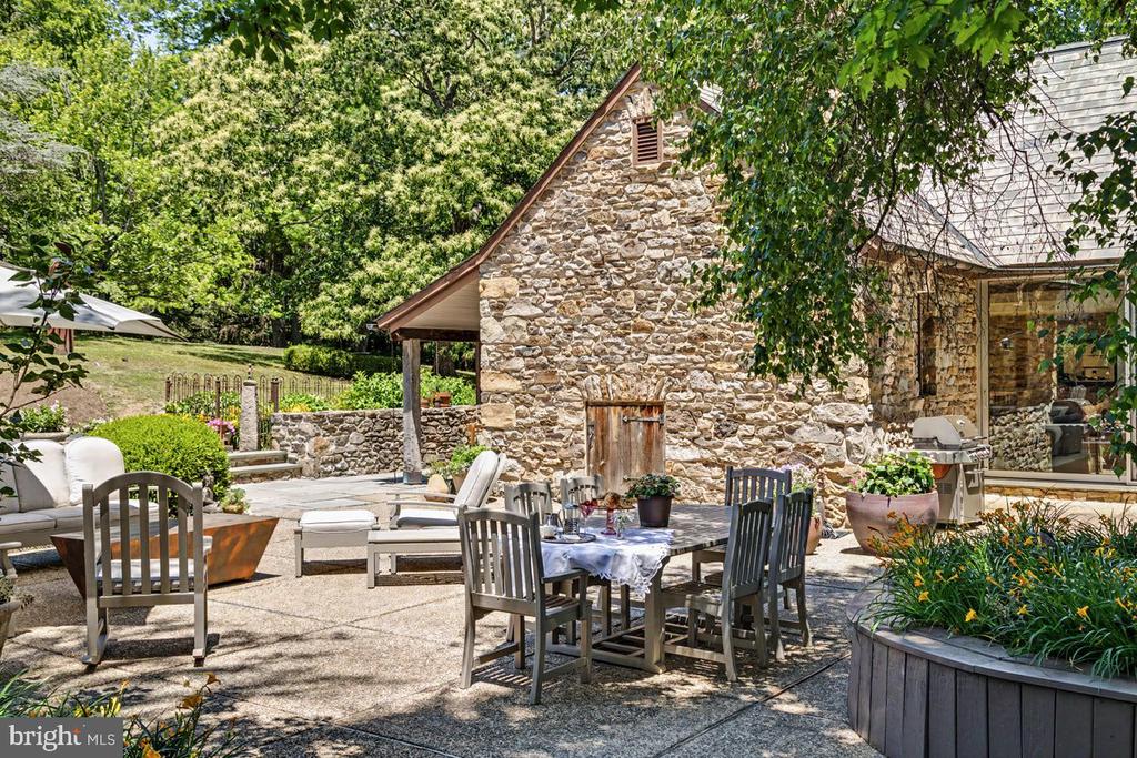 65 BROOKVILLE HOLLOW ROAD
