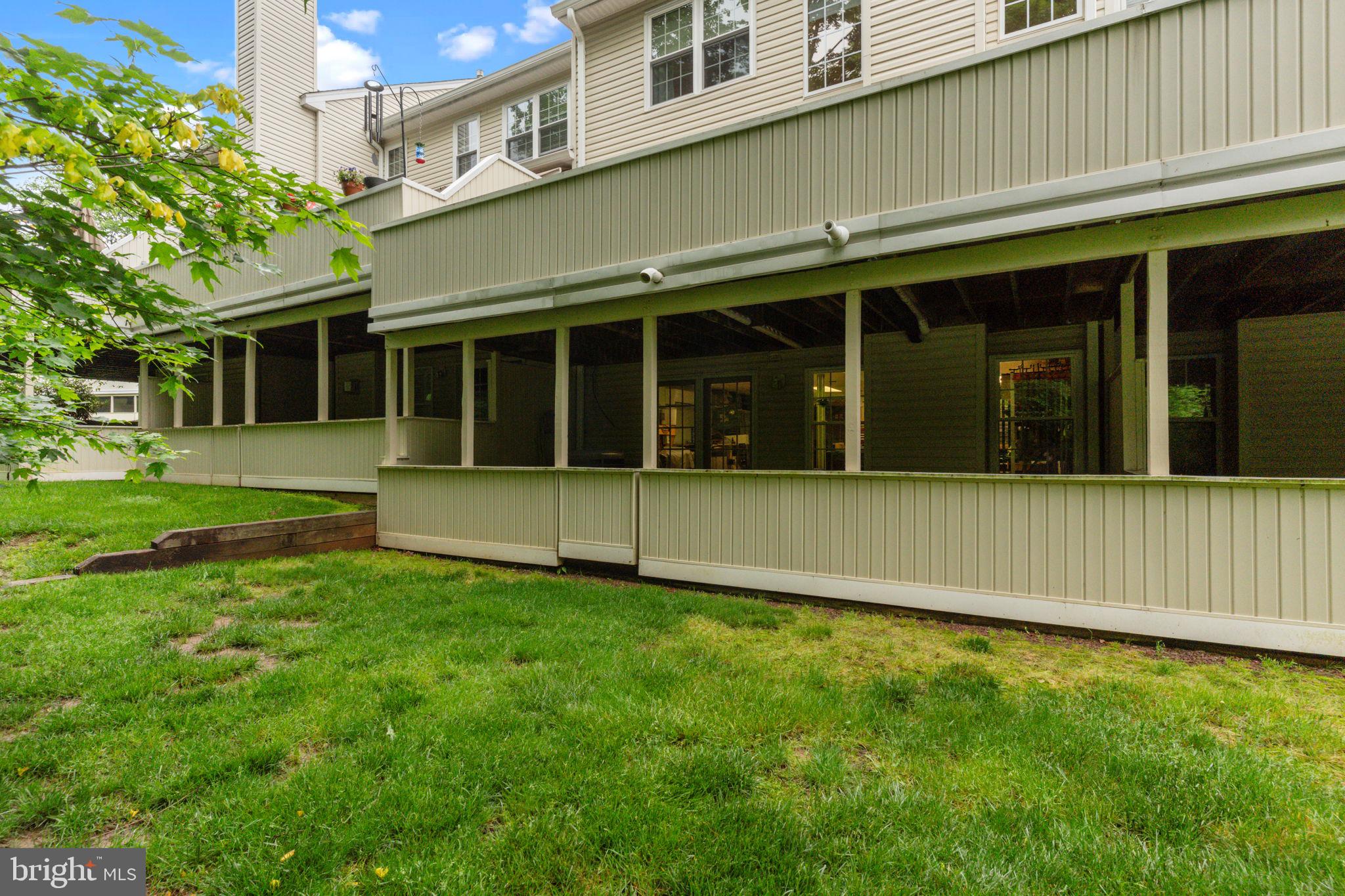 855 Breckinridge Ct #118