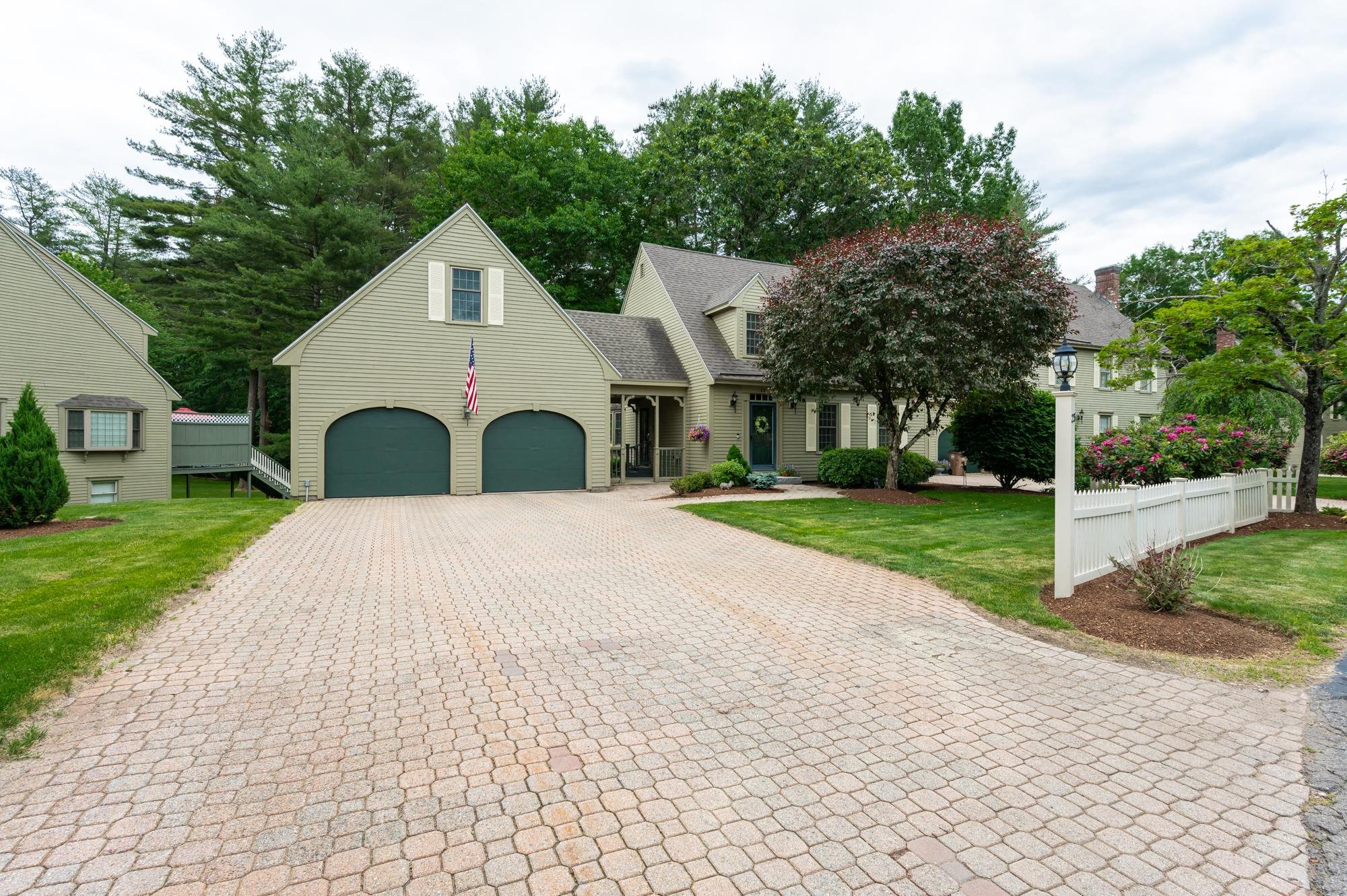 23 Lexington Drive Unit: 23