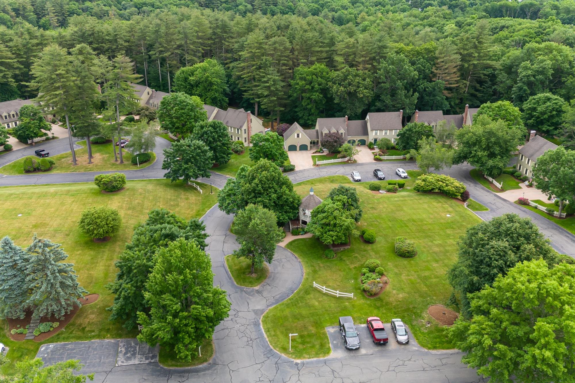 23 Lexington Drive Unit: 23