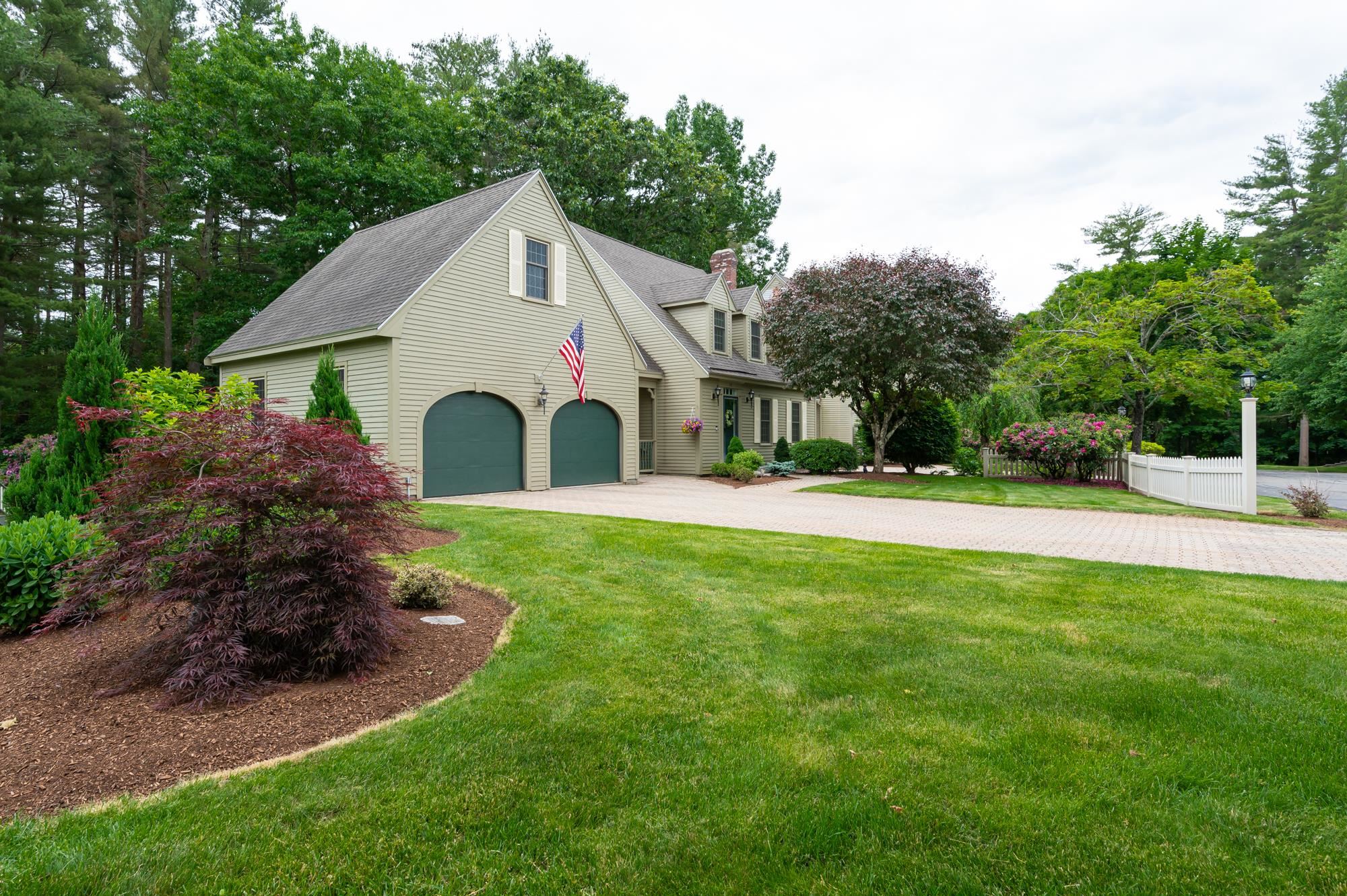 23 Lexington Drive Unit: 23