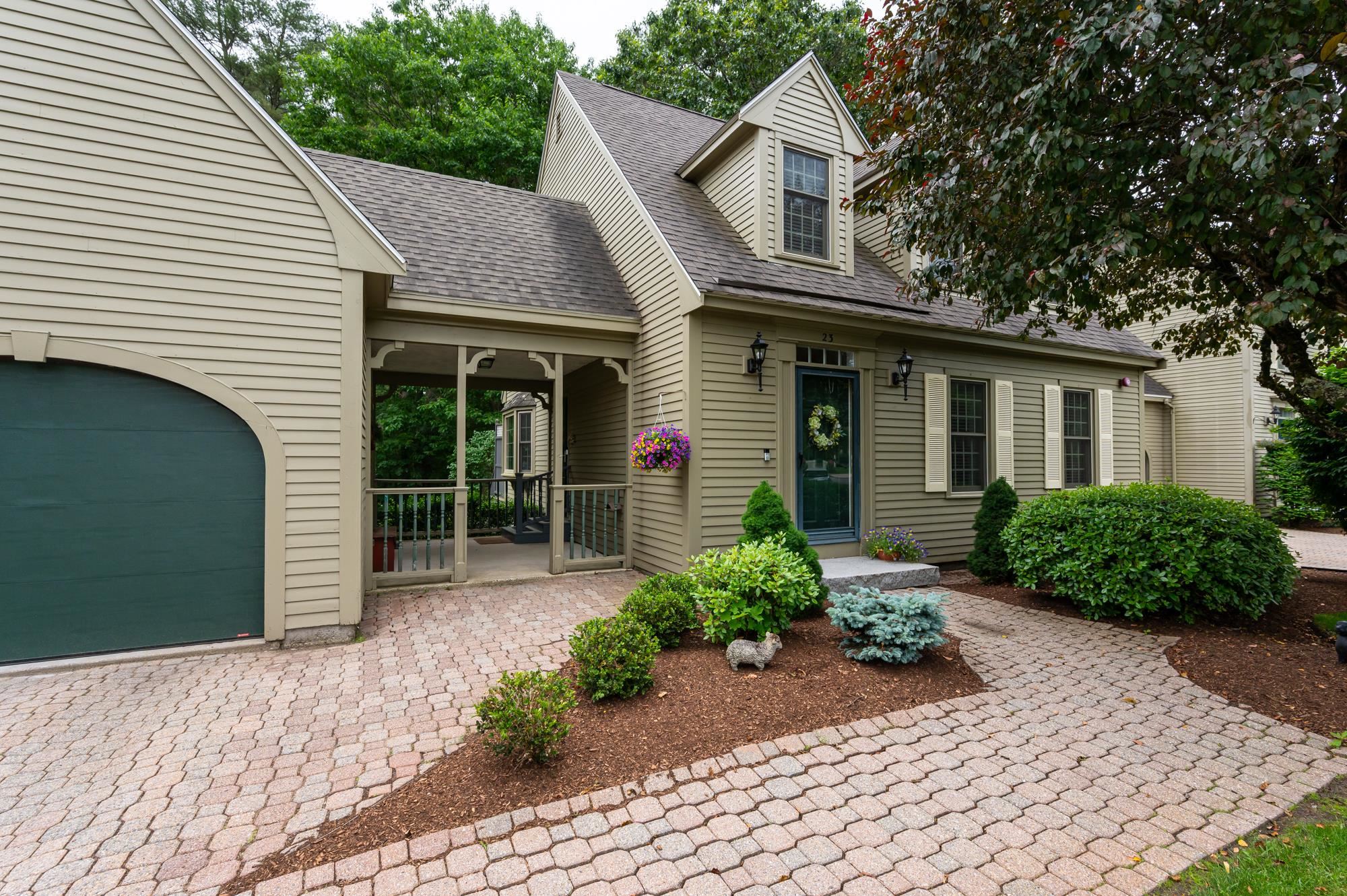 23 Lexington Drive Unit: 23