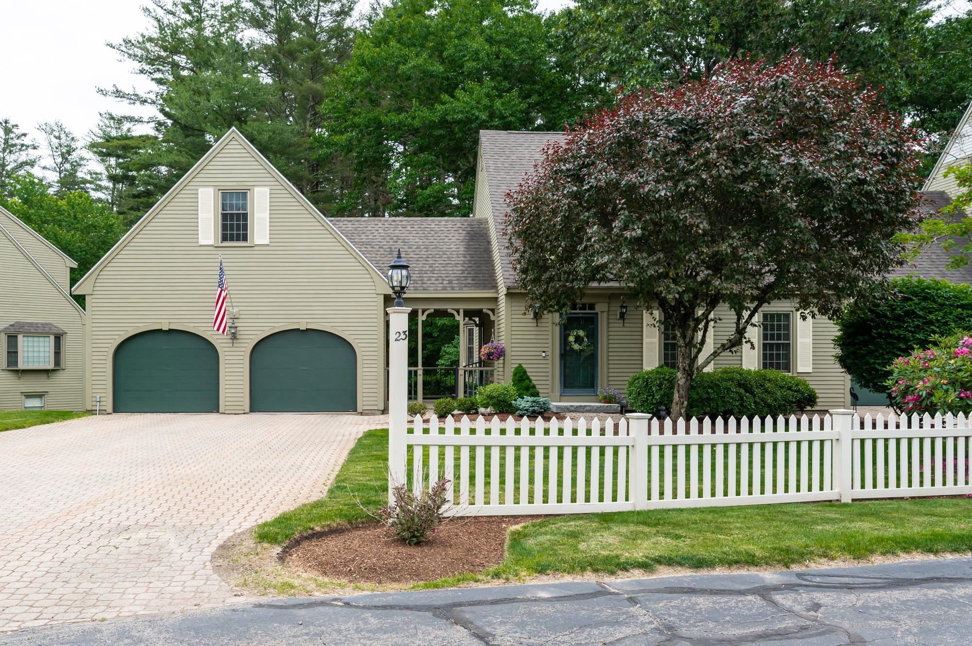 23 Lexington Drive Unit: 23