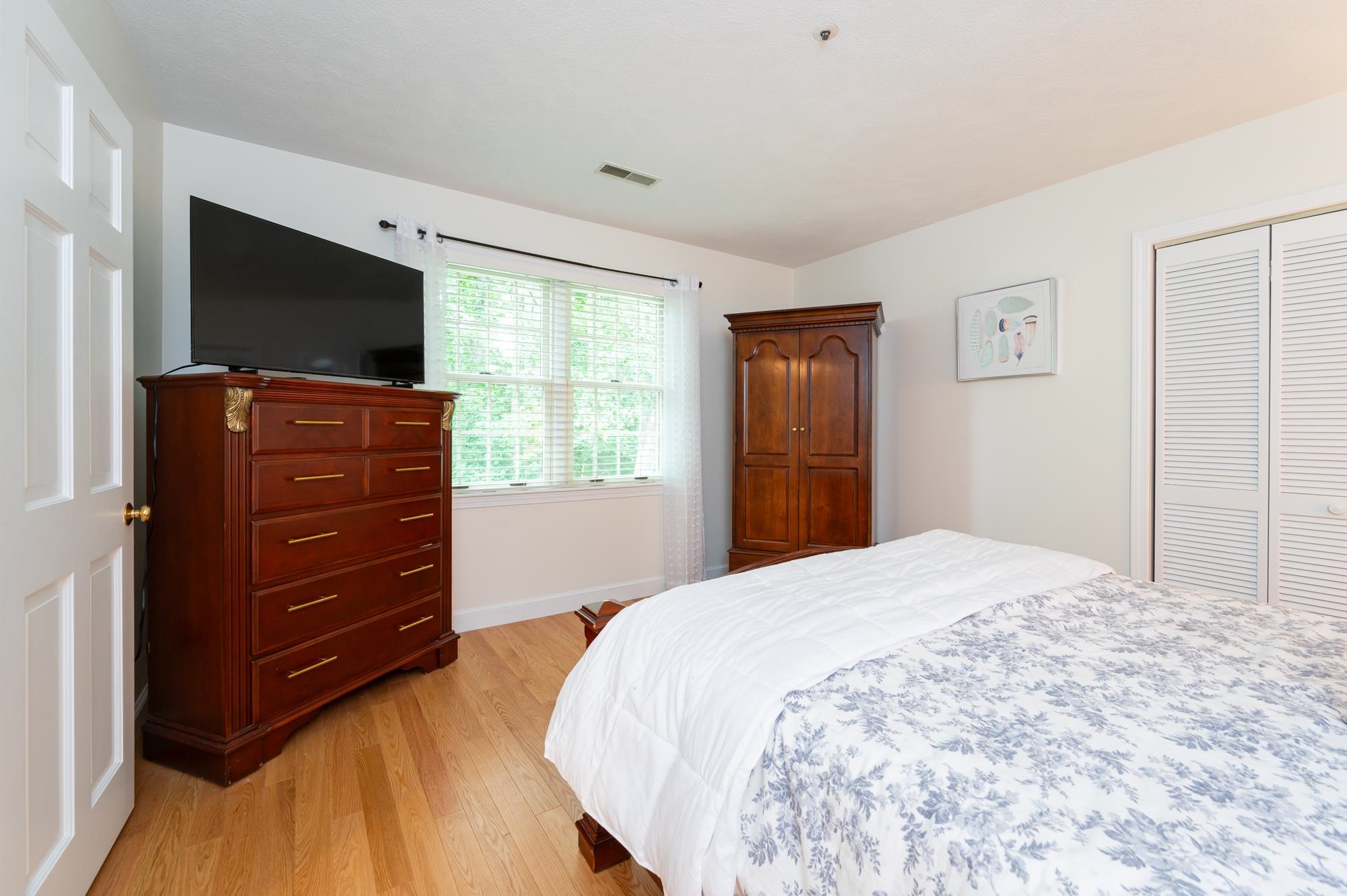 23 Lexington Drive Unit: 23