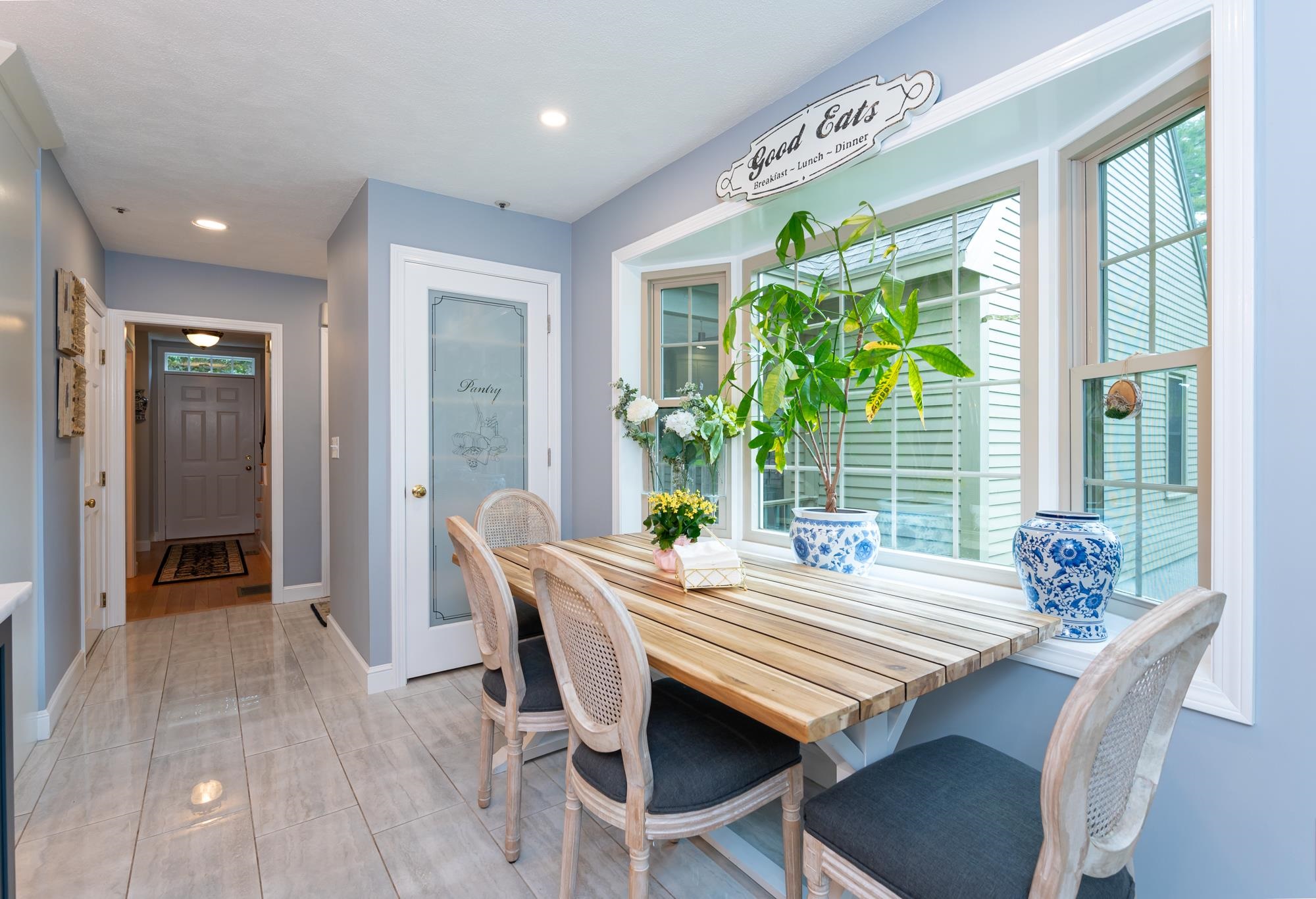 23 Lexington Drive Unit: 23
