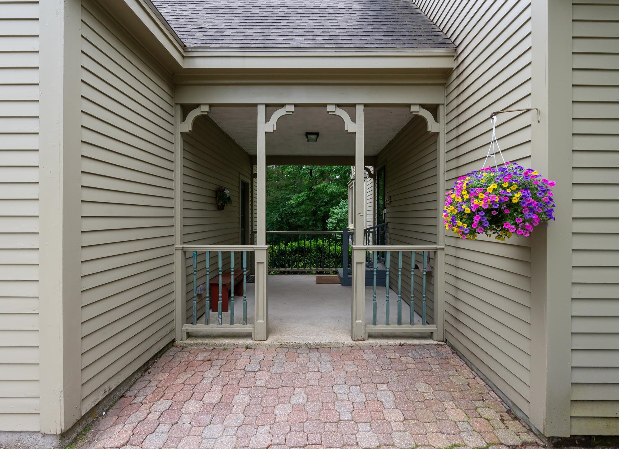 23 Lexington Drive Unit: 23