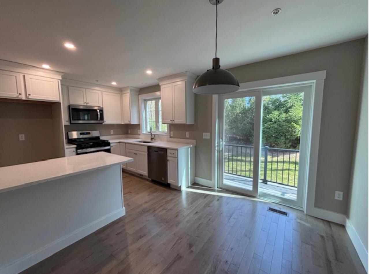 32 Charter Street Unit: 1