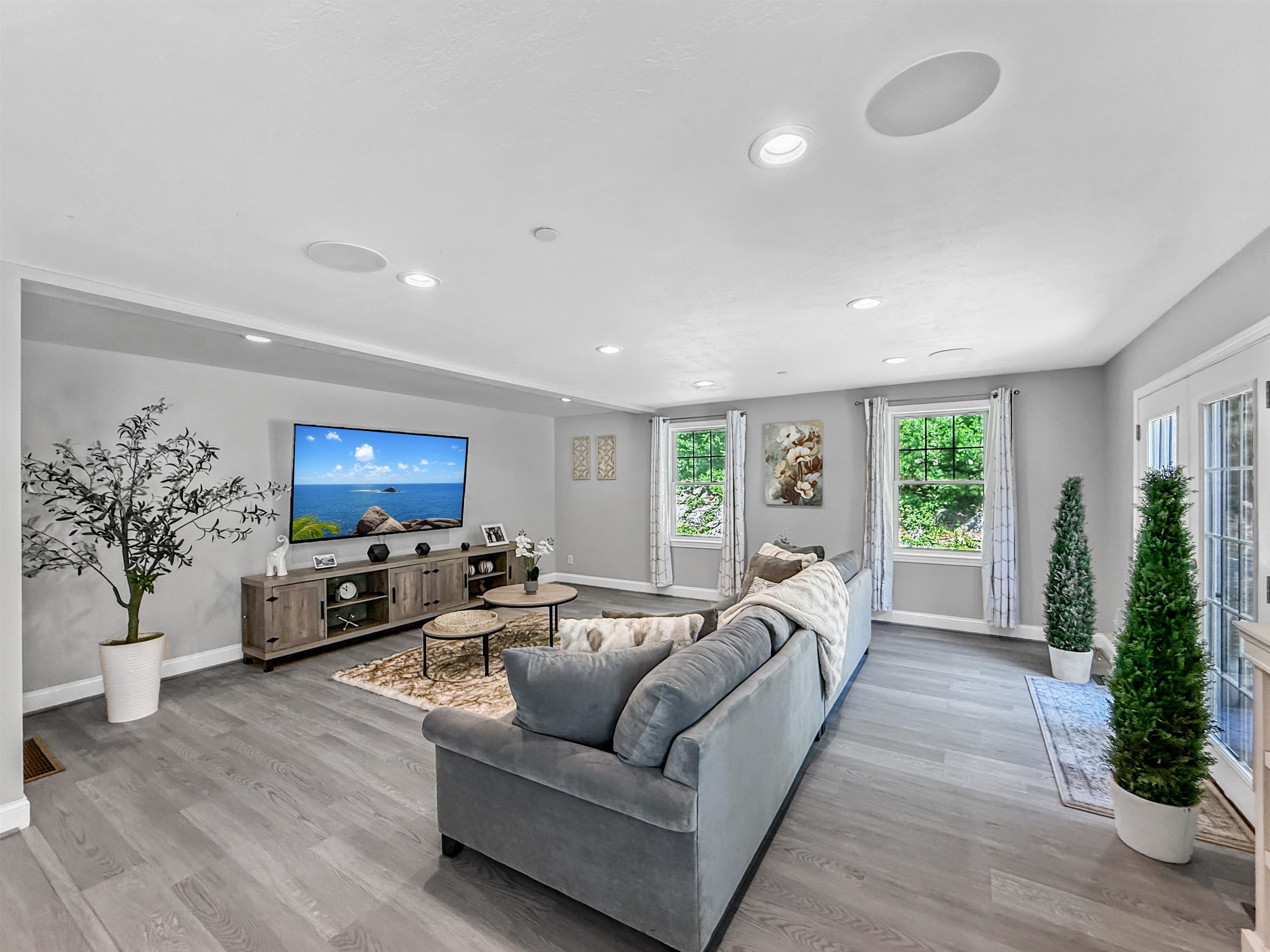 15 Stone Fence Drive