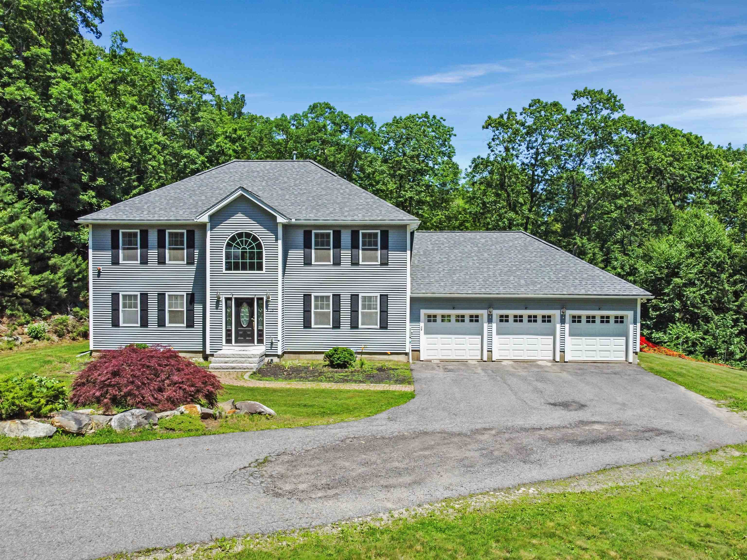 15 Stone Fence Drive