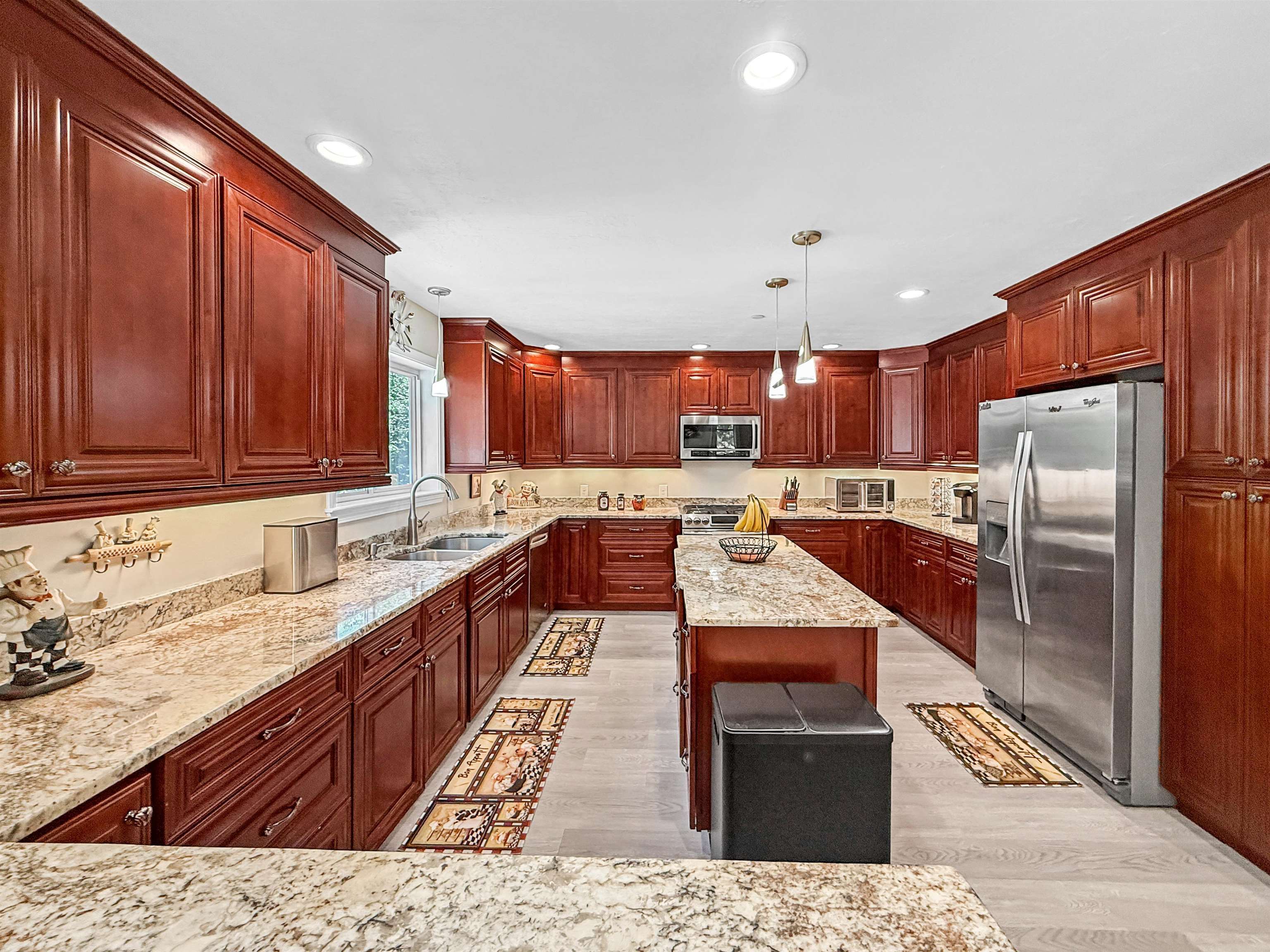 15 Stone Fence Drive