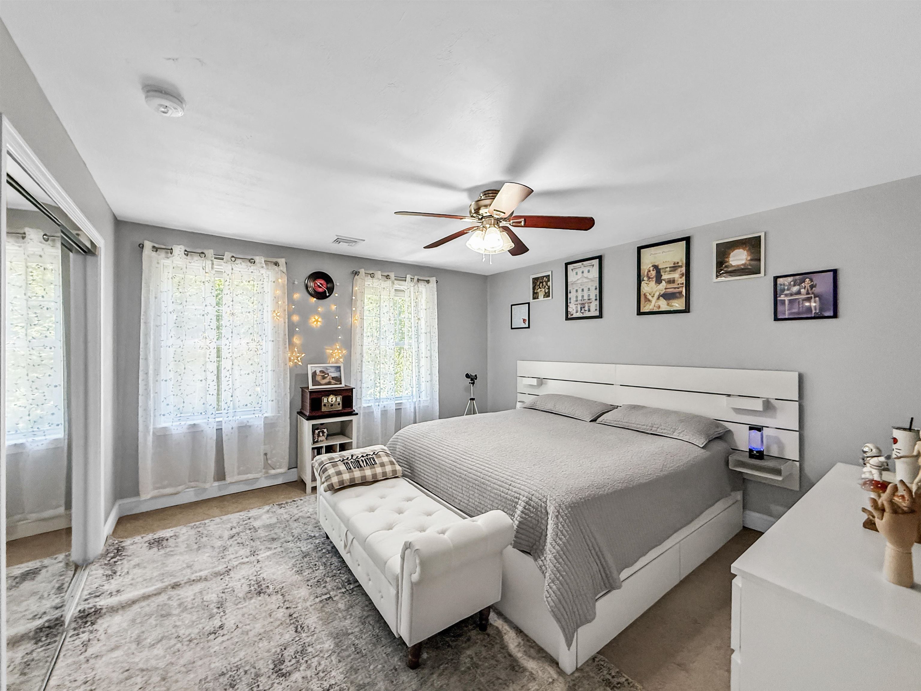 15 Stone Fence Drive