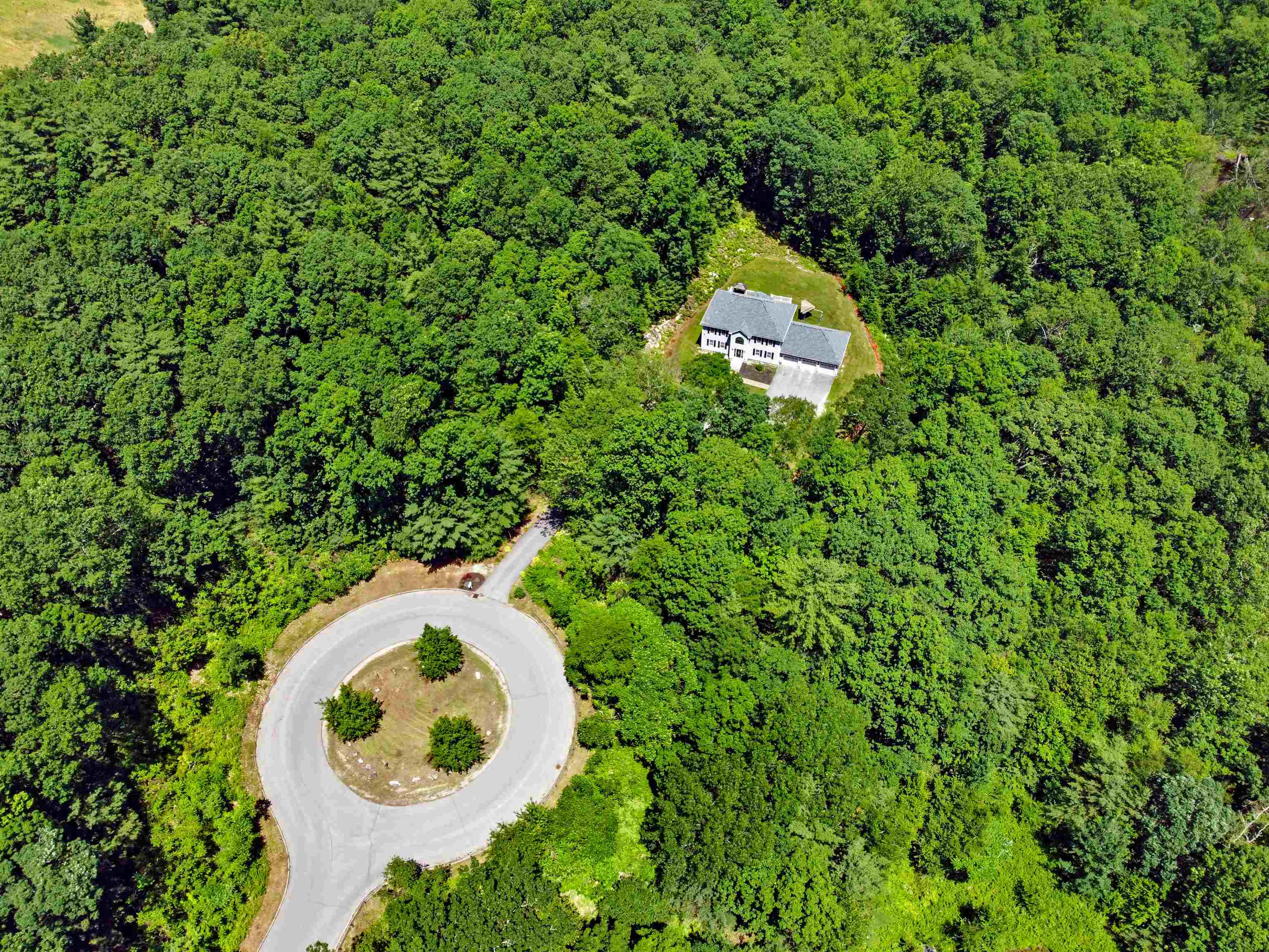 15 Stone Fence Drive