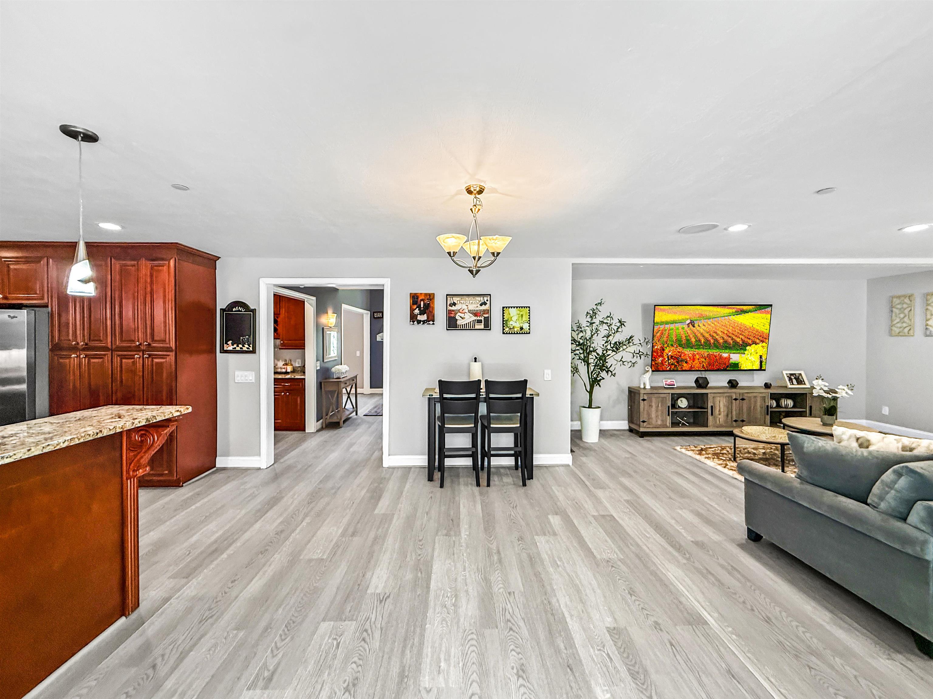 15 Stone Fence Drive