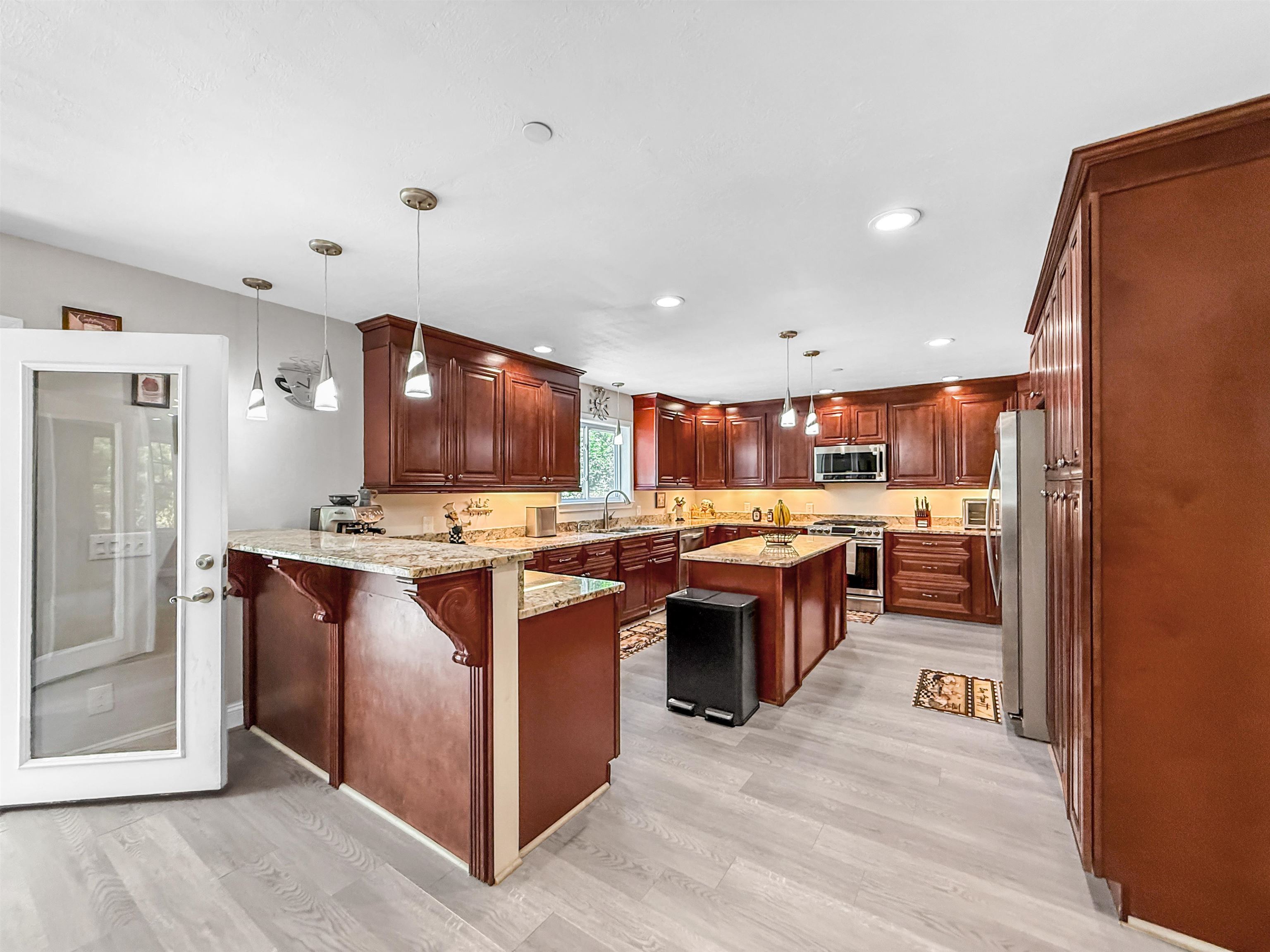 15 Stone Fence Drive