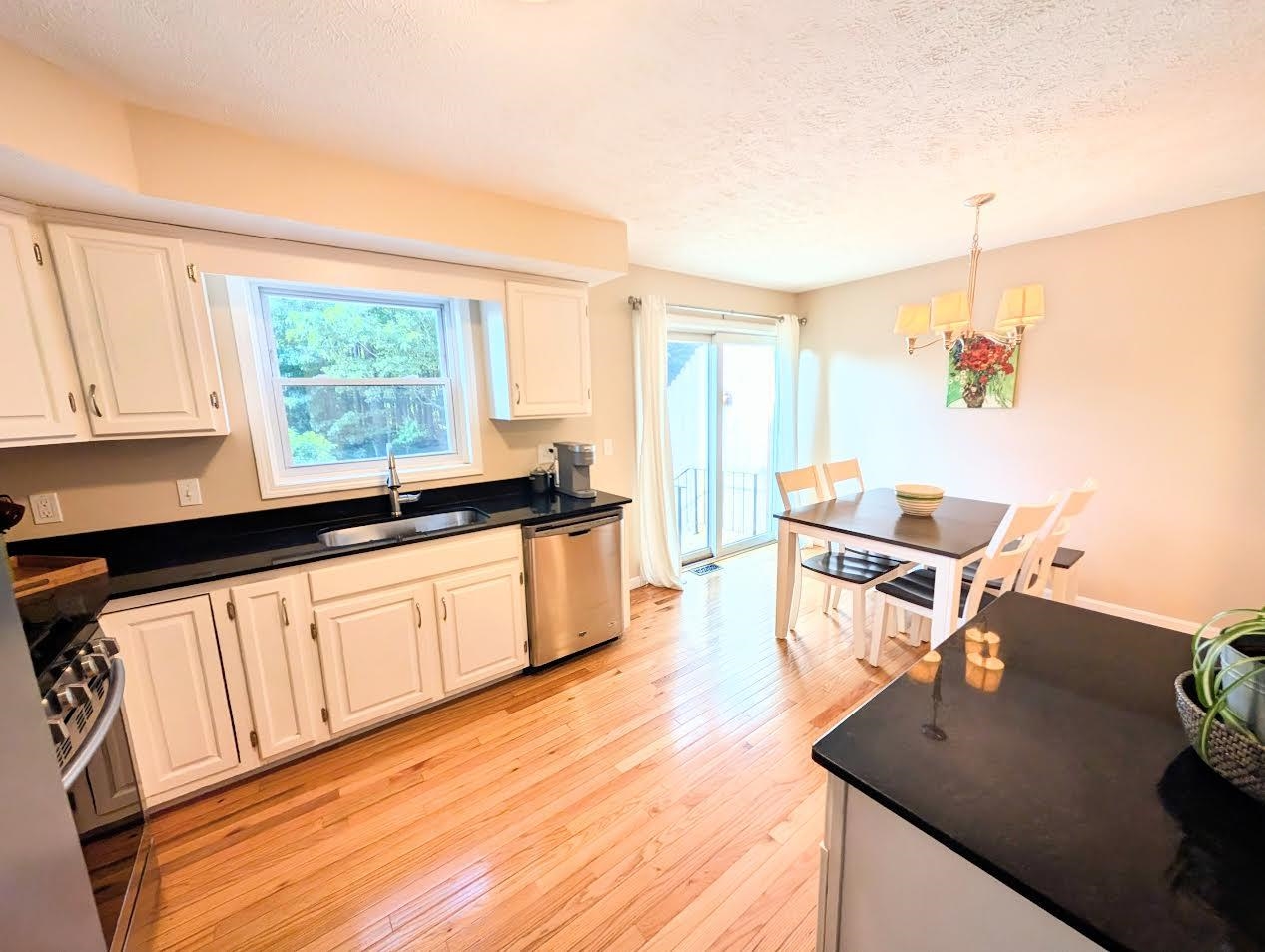 77 Derryfield Court Unit: 77