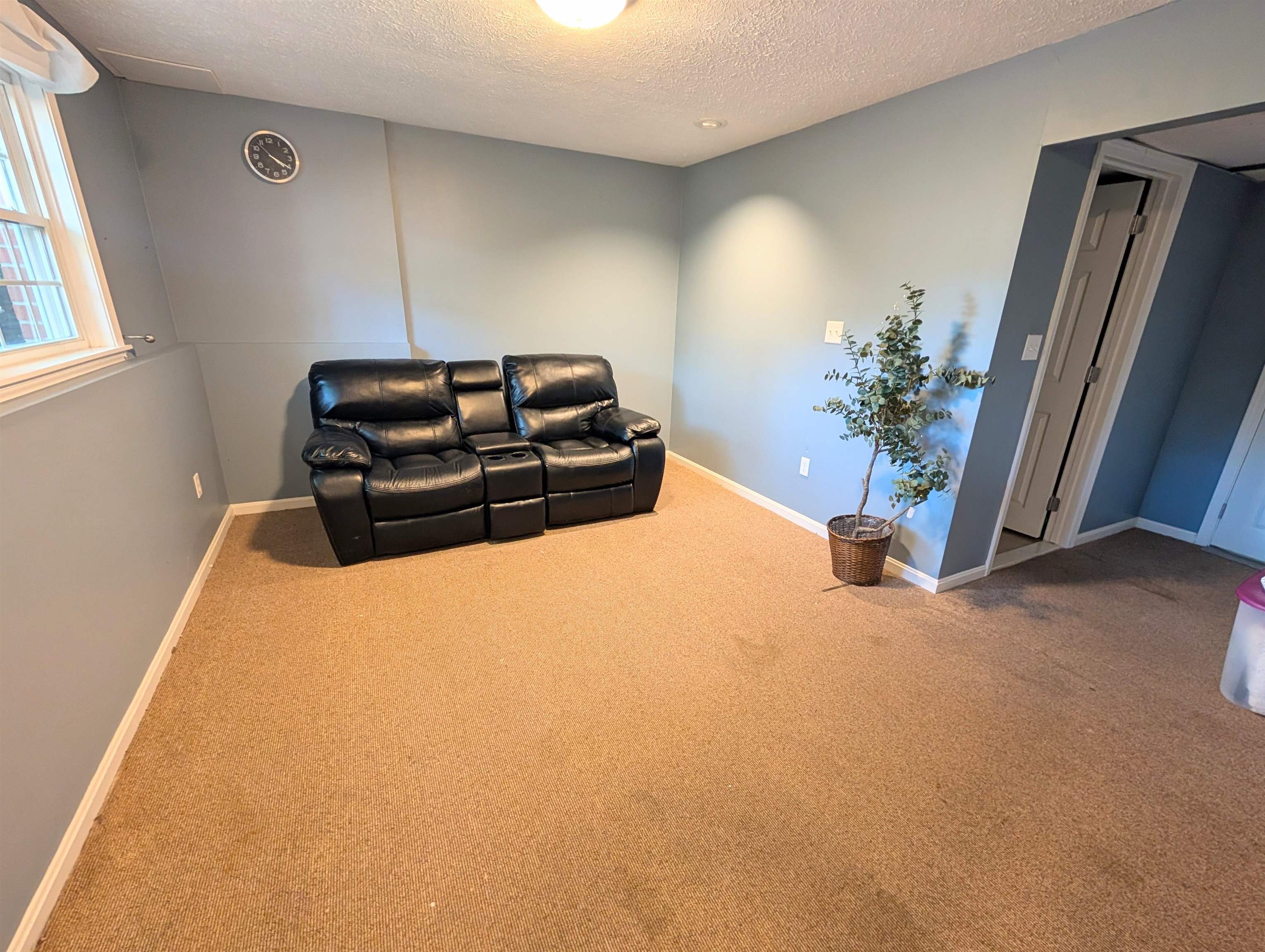 77 Derryfield Court Unit: 77