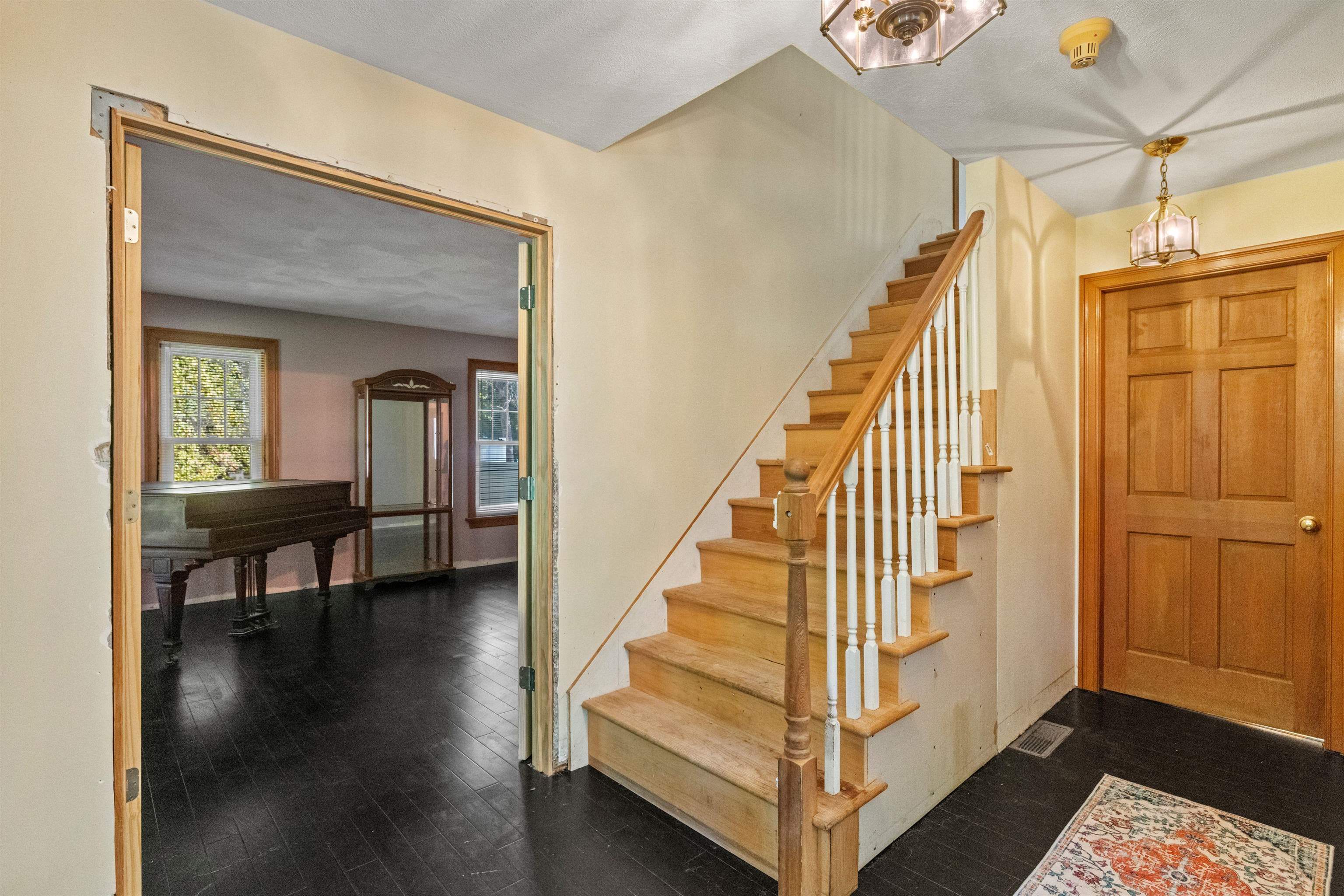 60 Horseshoe Road
