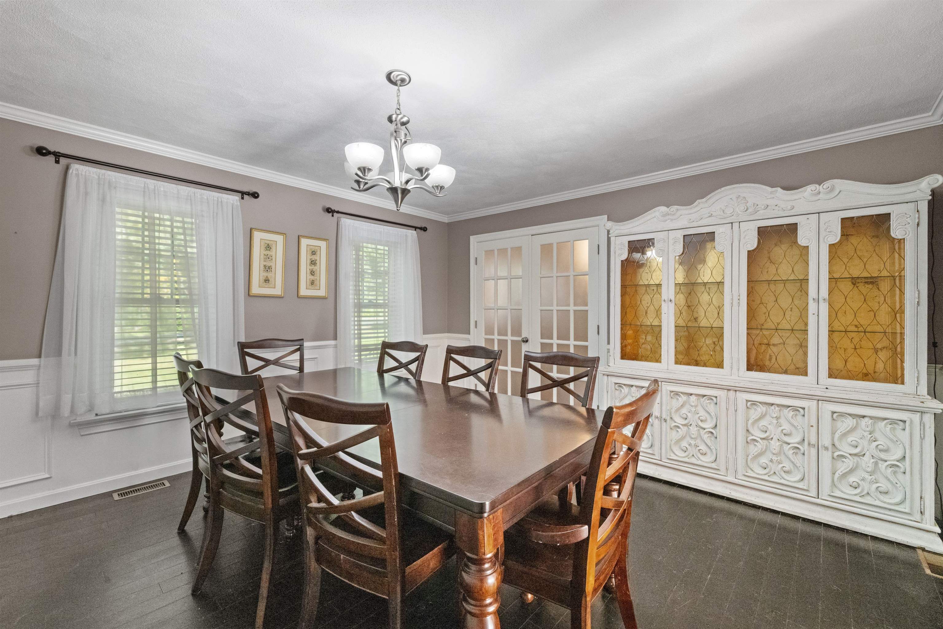 60 Horseshoe Road