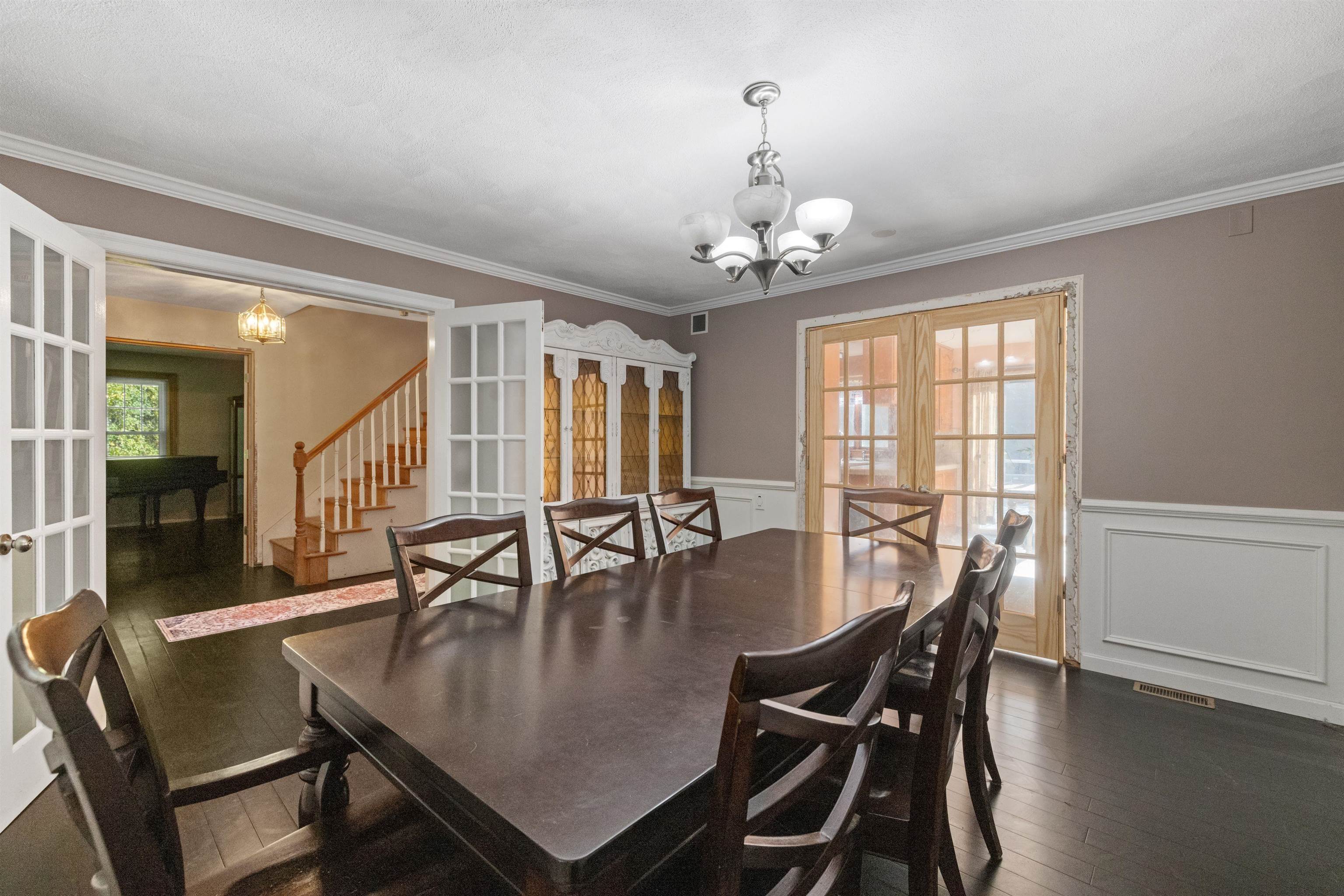 60 Horseshoe Road