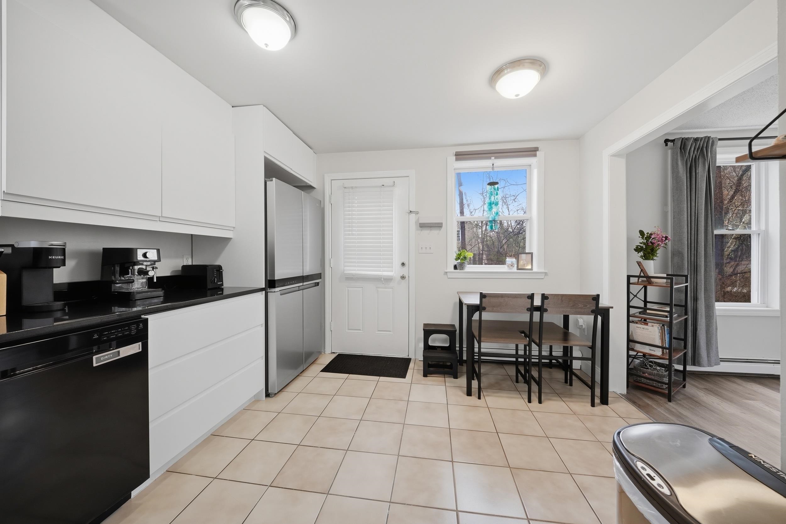 8 Lincoln Drive Unit: B
