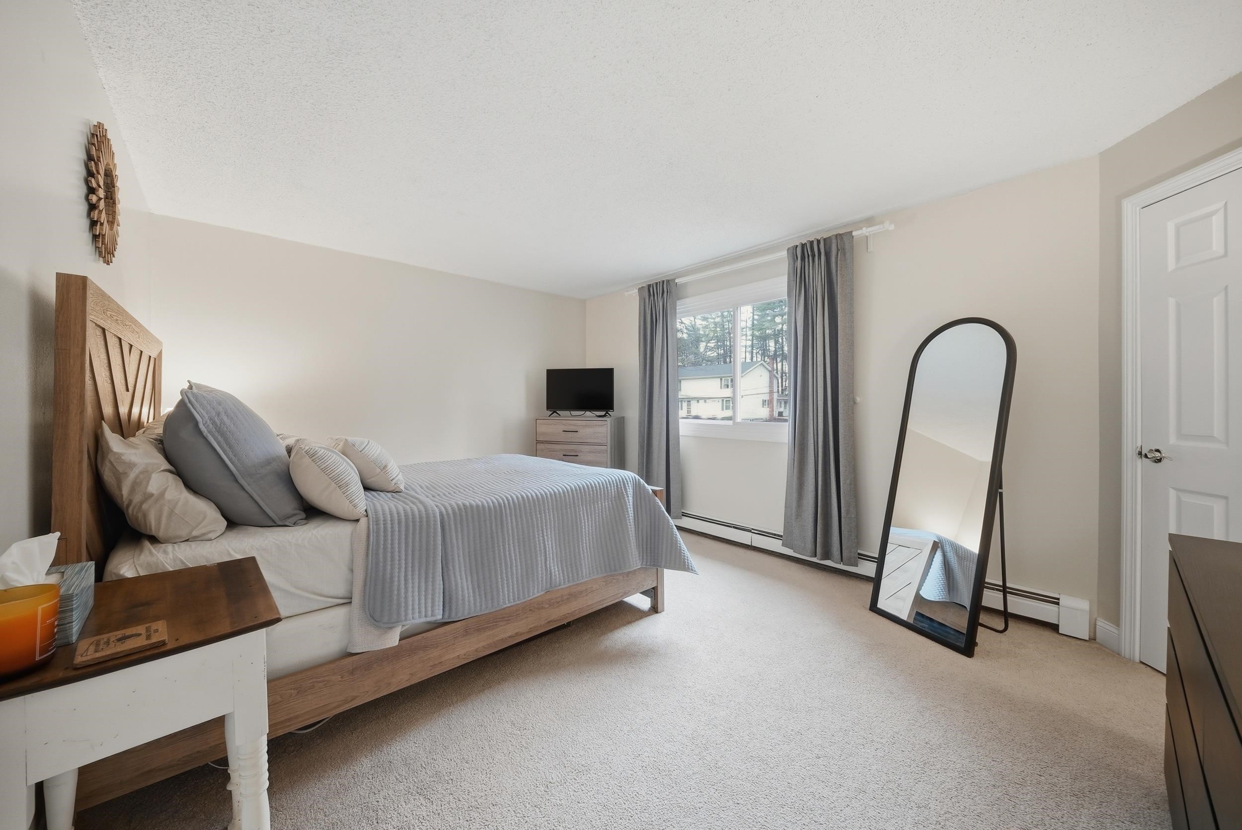 8 Lincoln Drive Unit: B