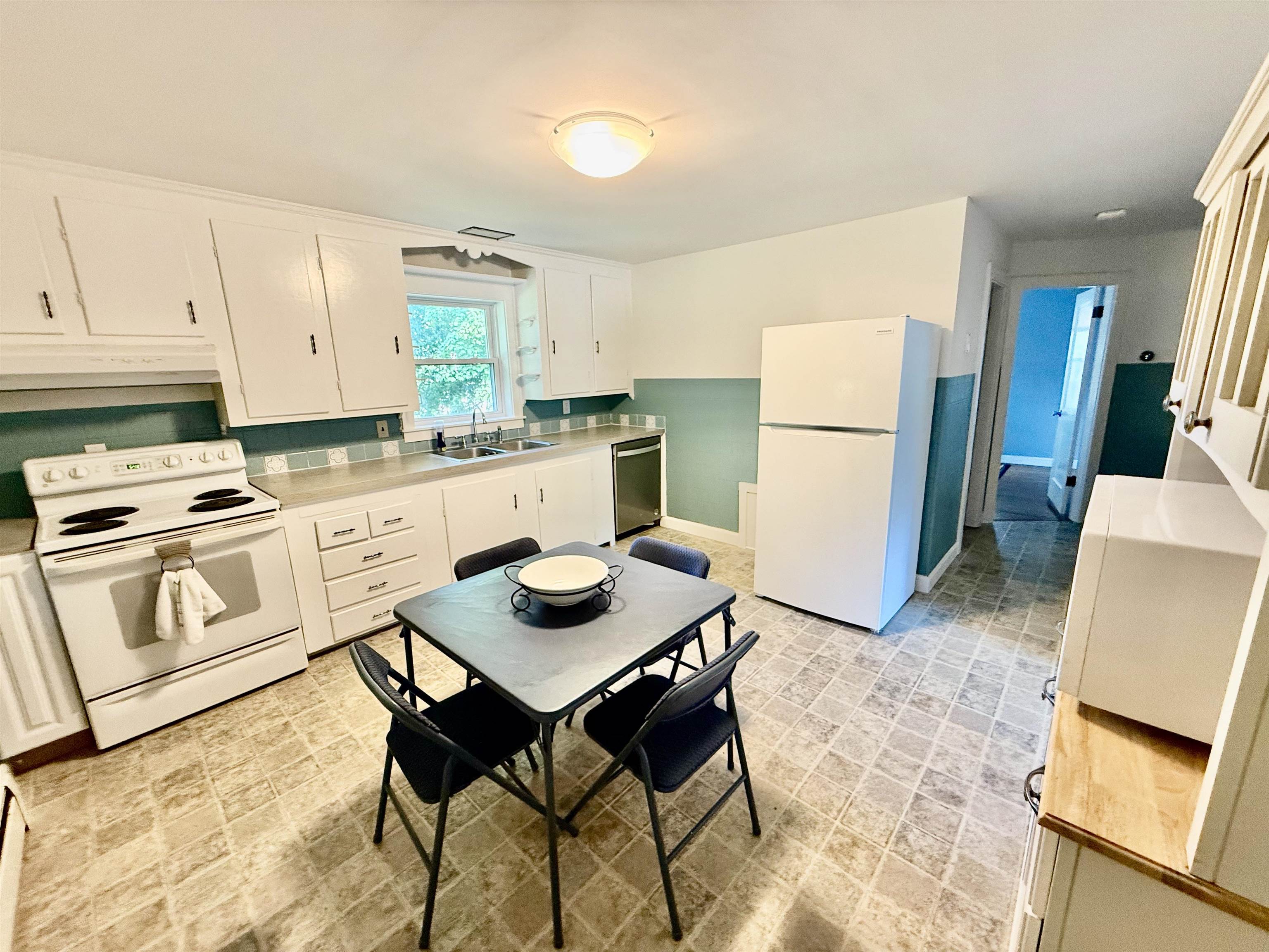 10 Vandette Avenue