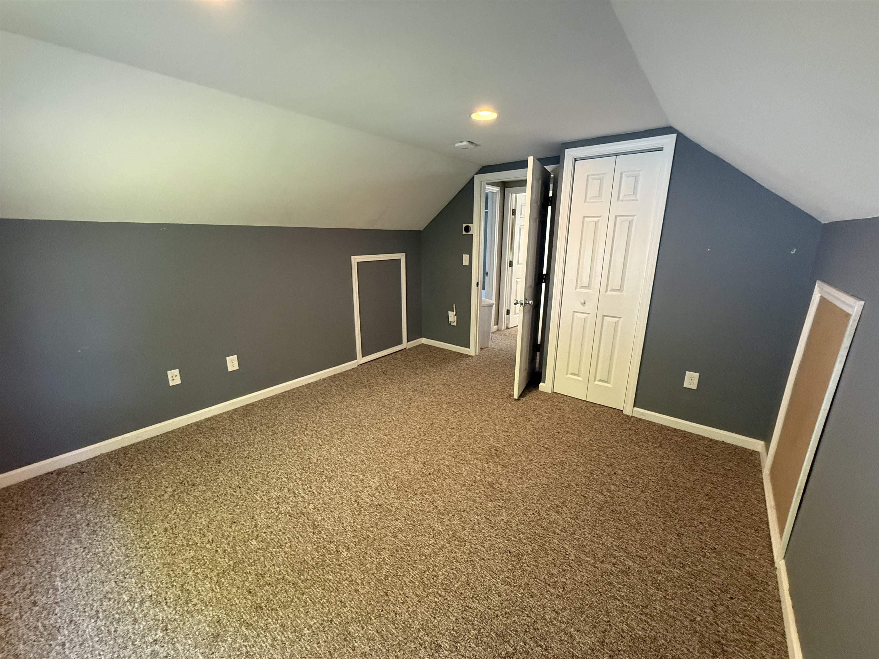 10 Vandette Avenue