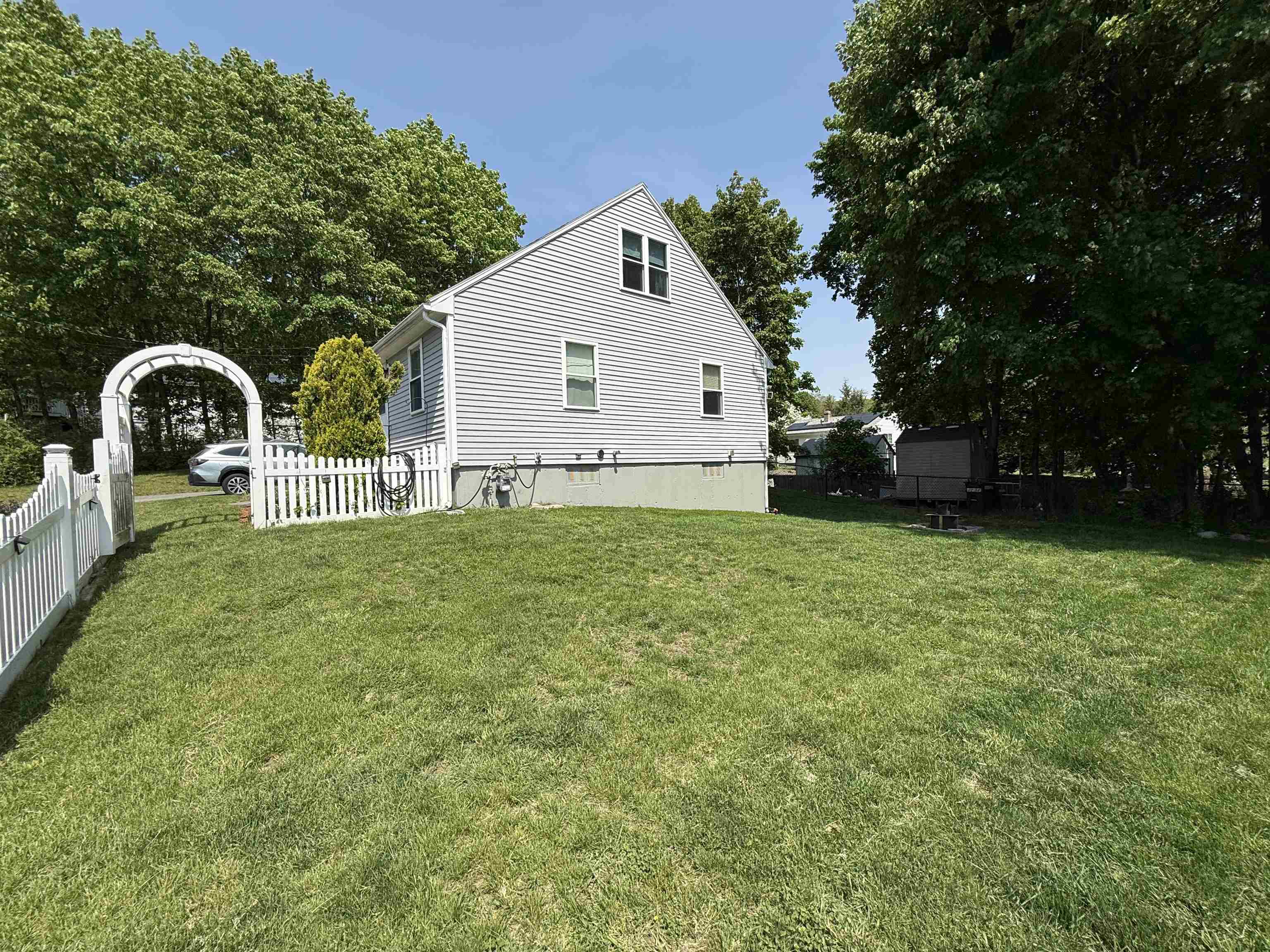 10 Vandette Avenue
