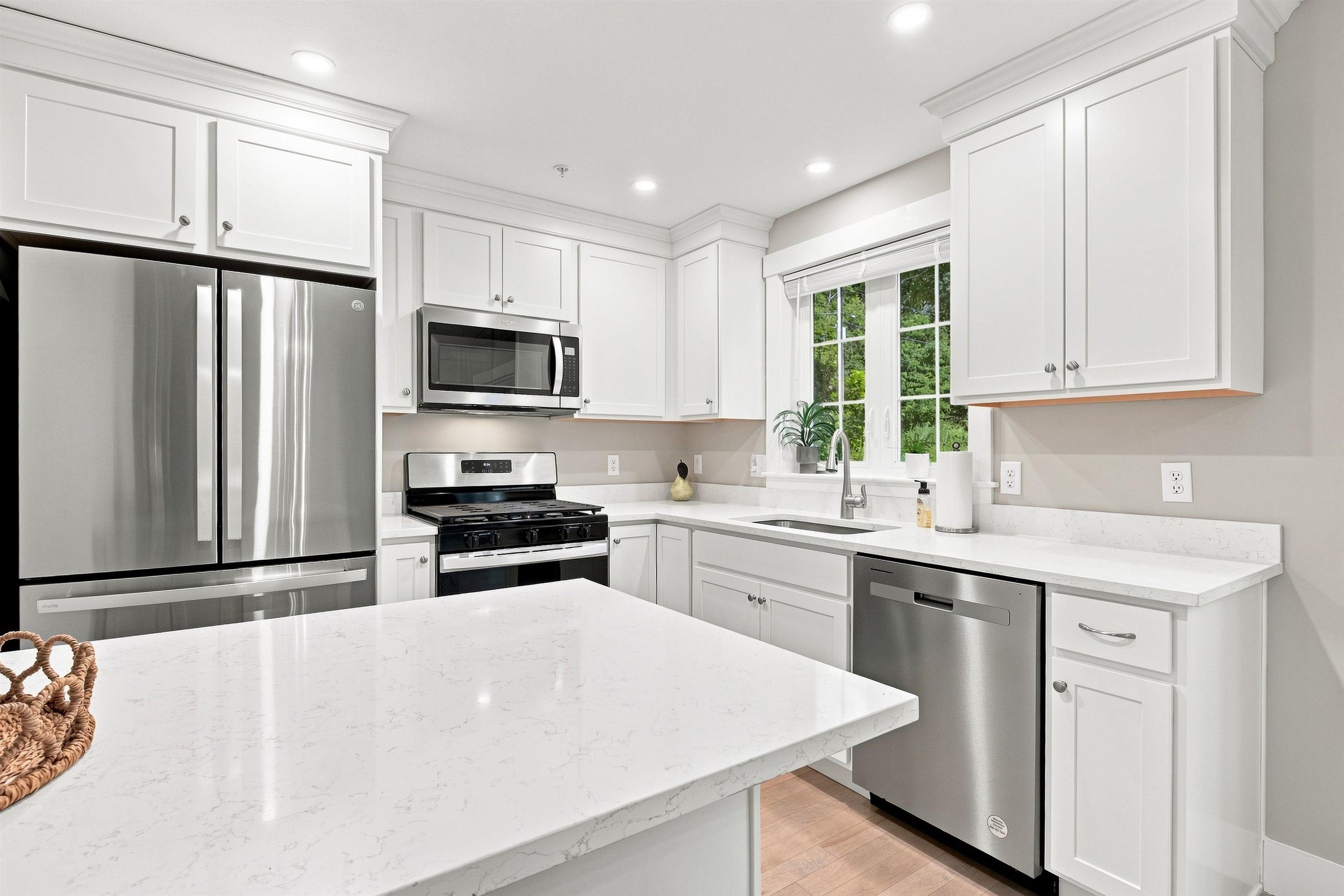 32 Charter Street Unit: 1