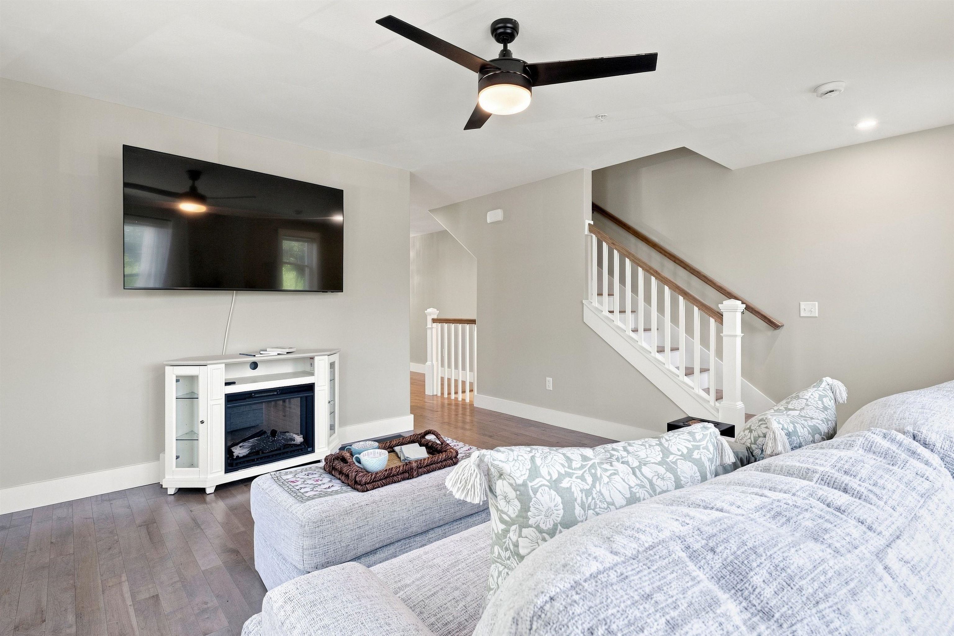 32 Charter Street Unit: 1