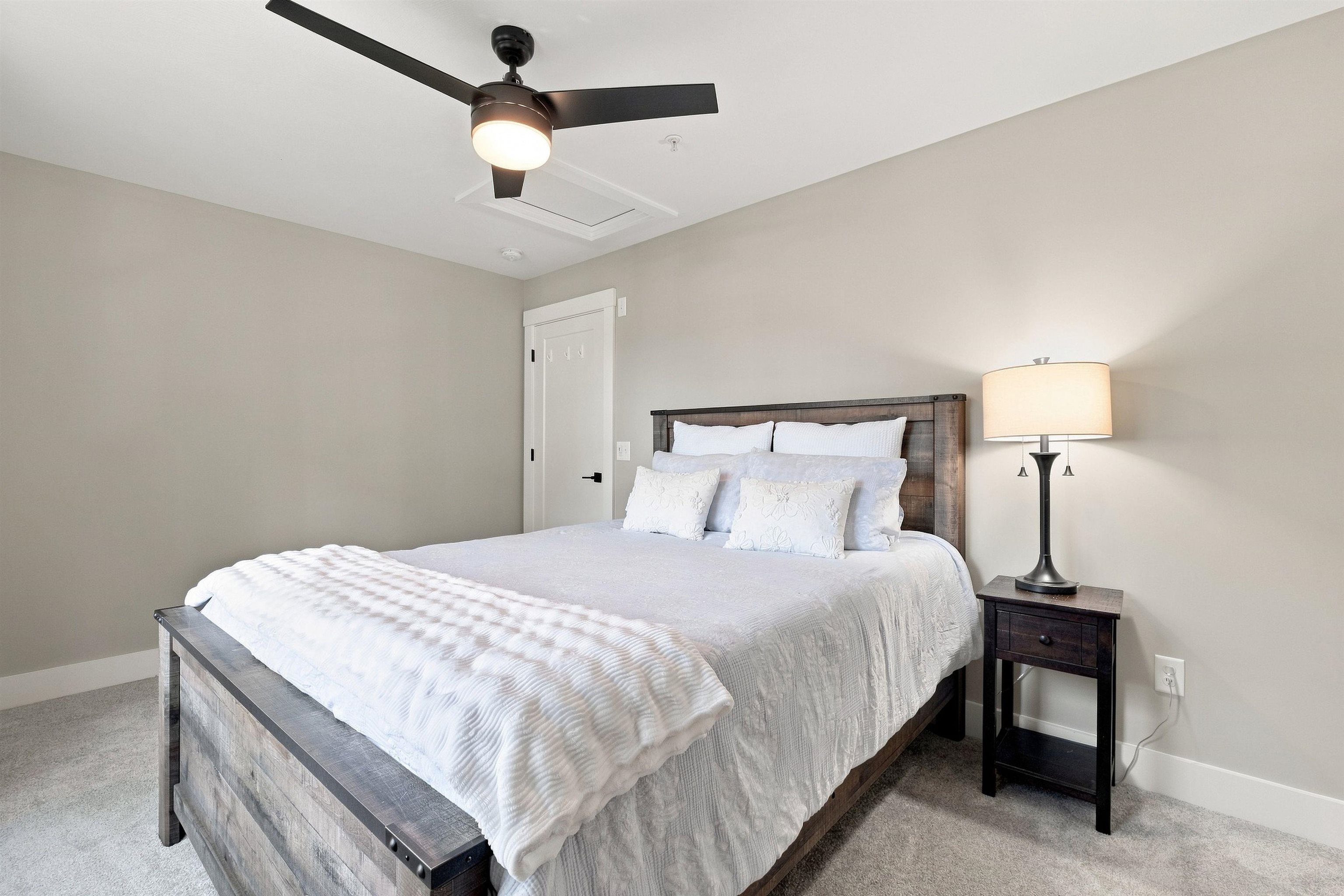 32 Charter Street Unit: 1