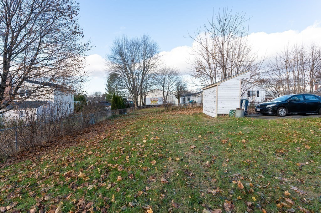 1301 Main St