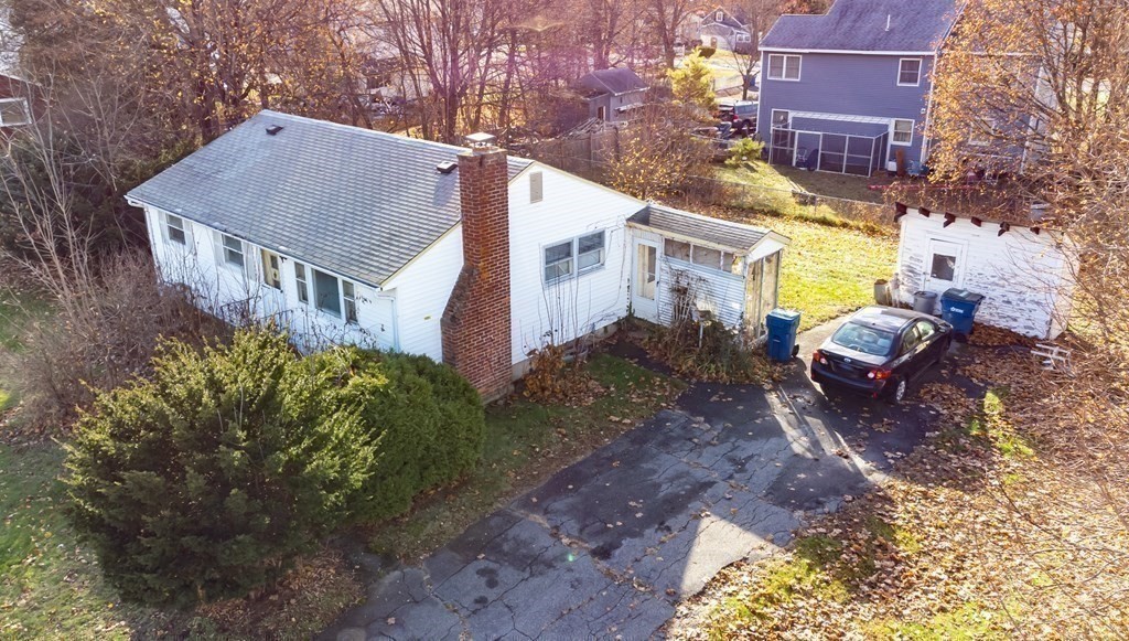 1301 Main St