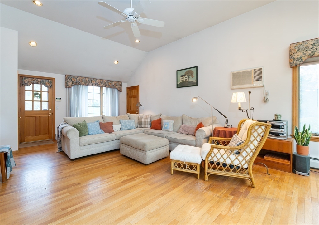 35 Hoyt Road