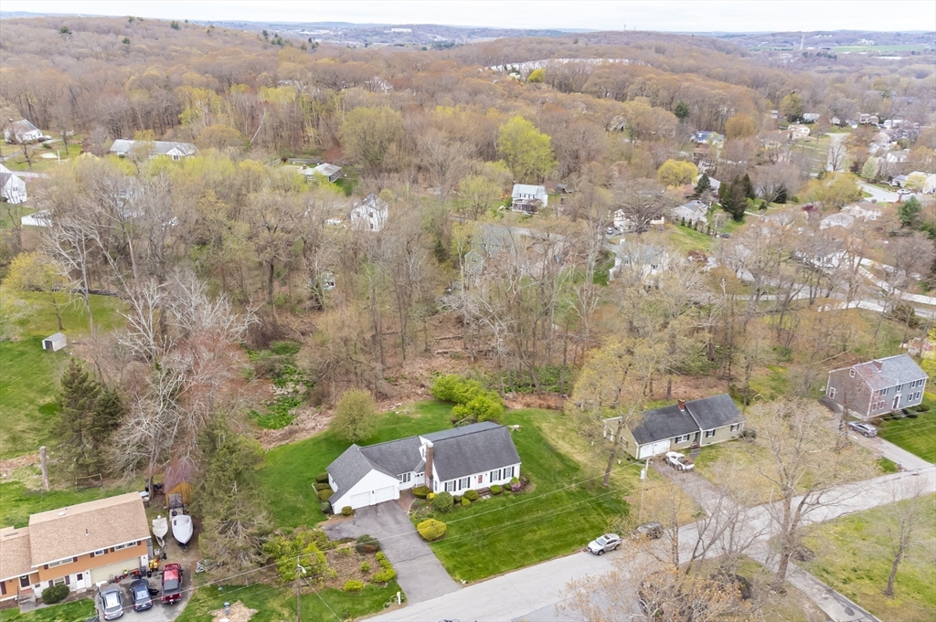 35 Hoyt Road