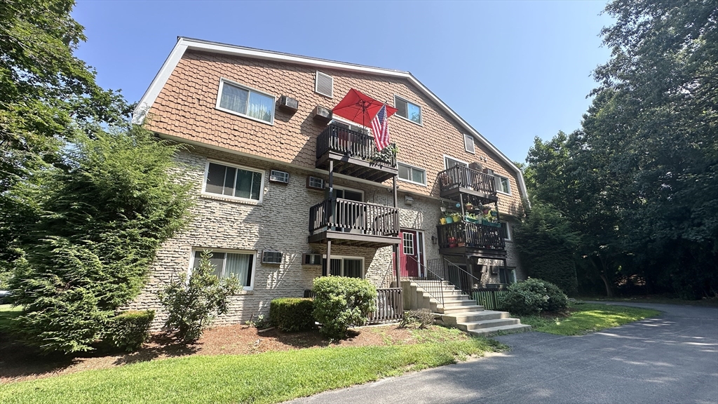 310 Brook Village Rd # 16
